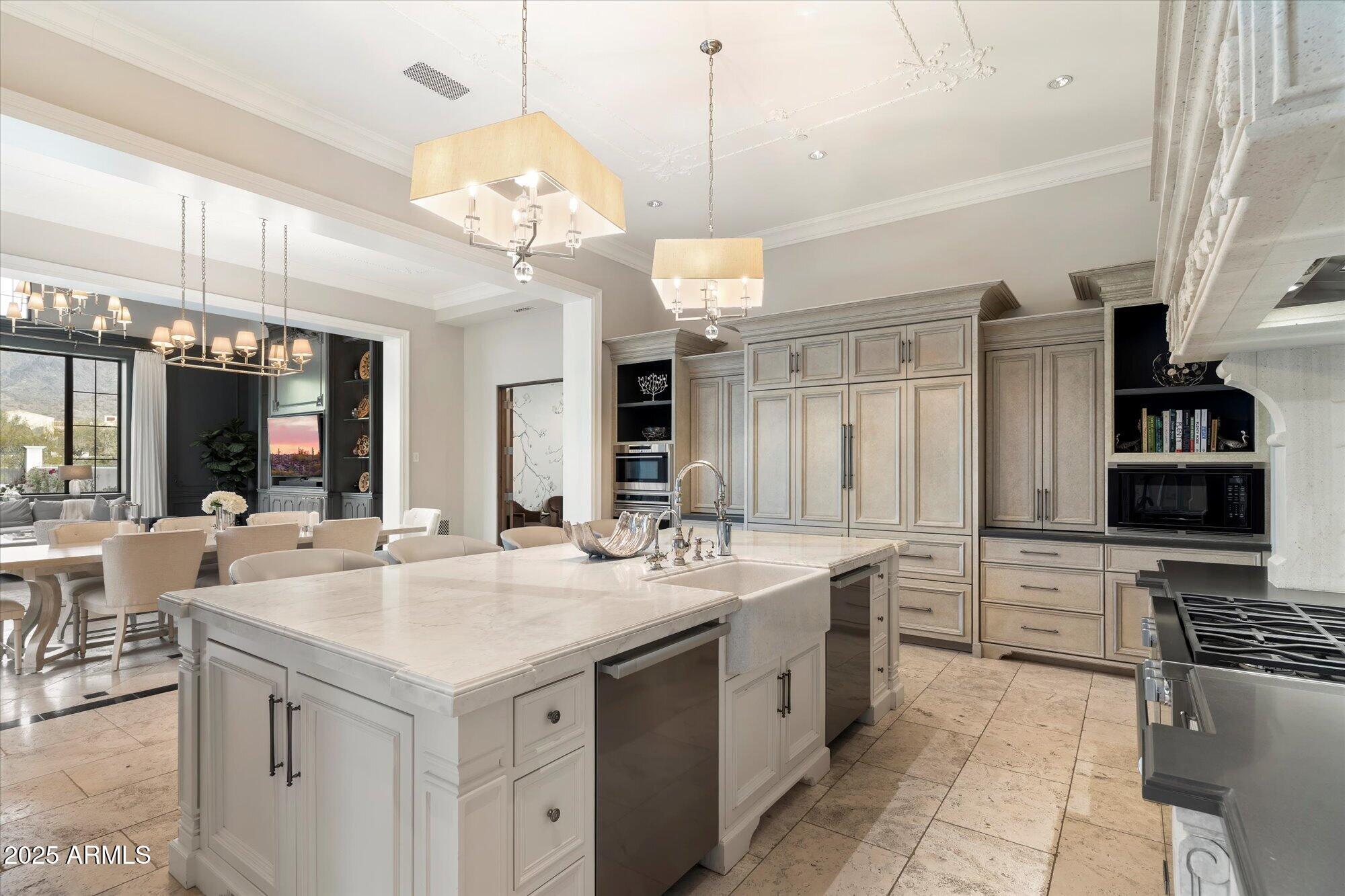 10244 E HUALAPAI Drive