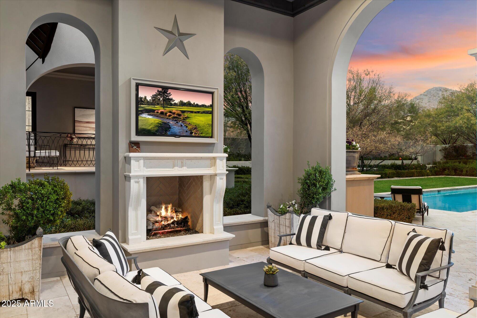 10244 E HUALAPAI Drive