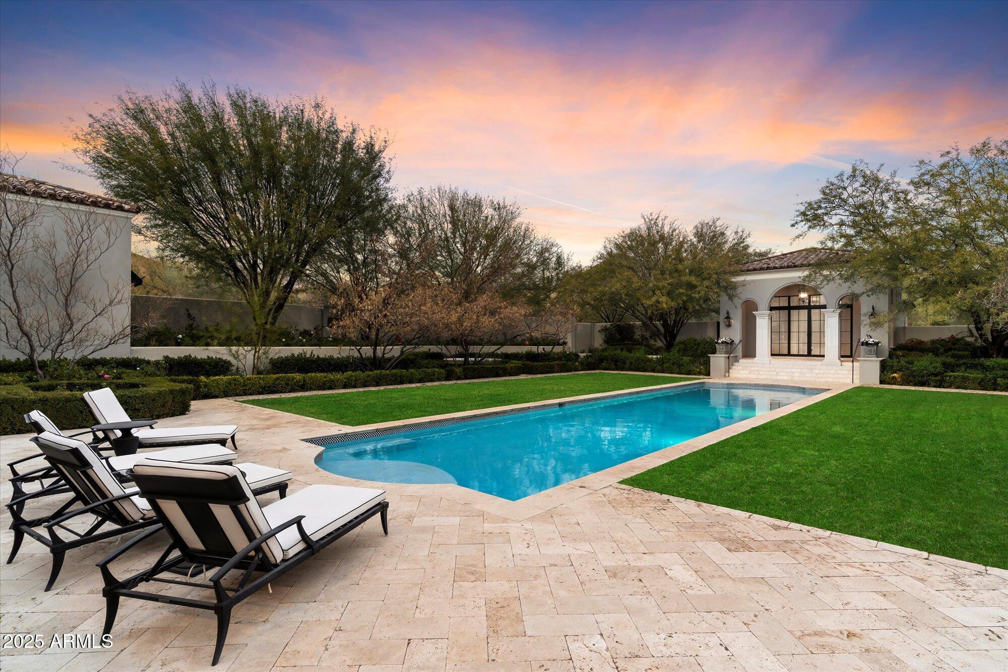 10244 E HUALAPAI Drive