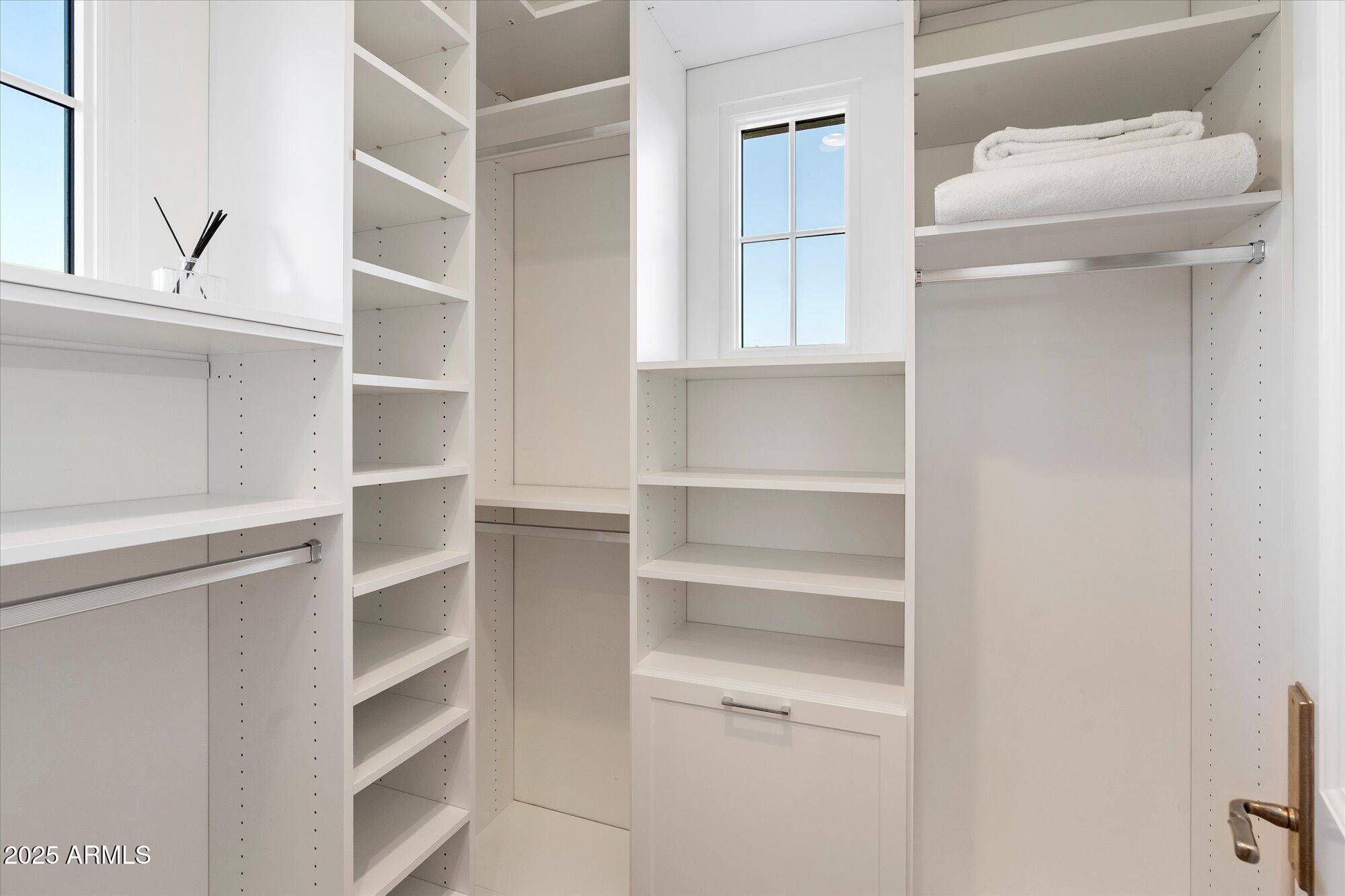 10244 E HUALAPAI Drive