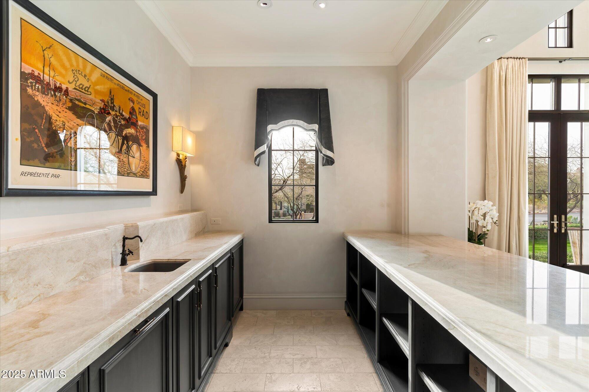 10244 E HUALAPAI Drive