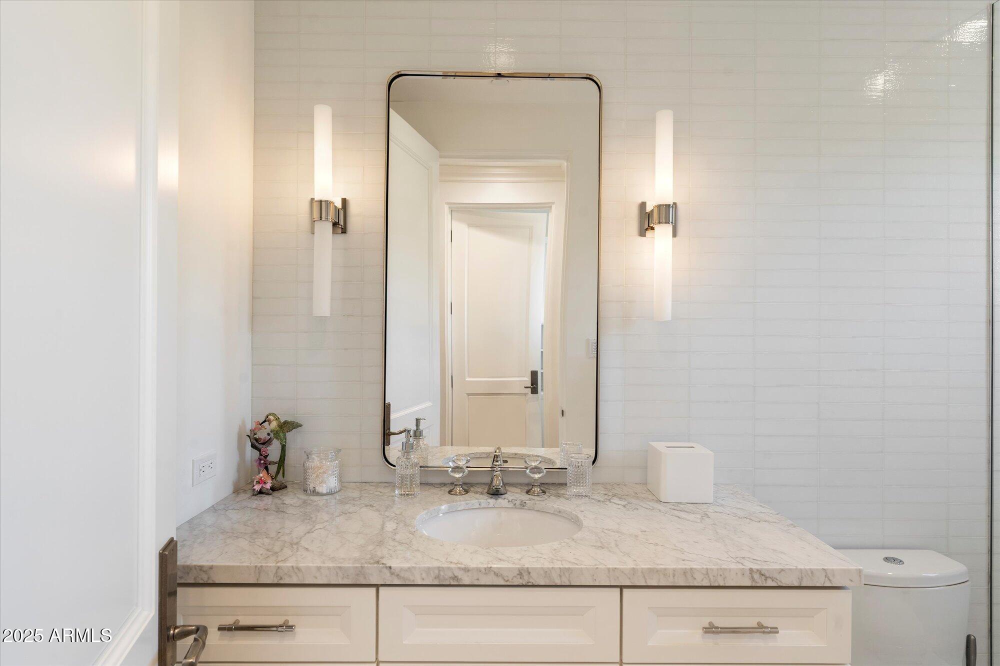 10244 E HUALAPAI Drive