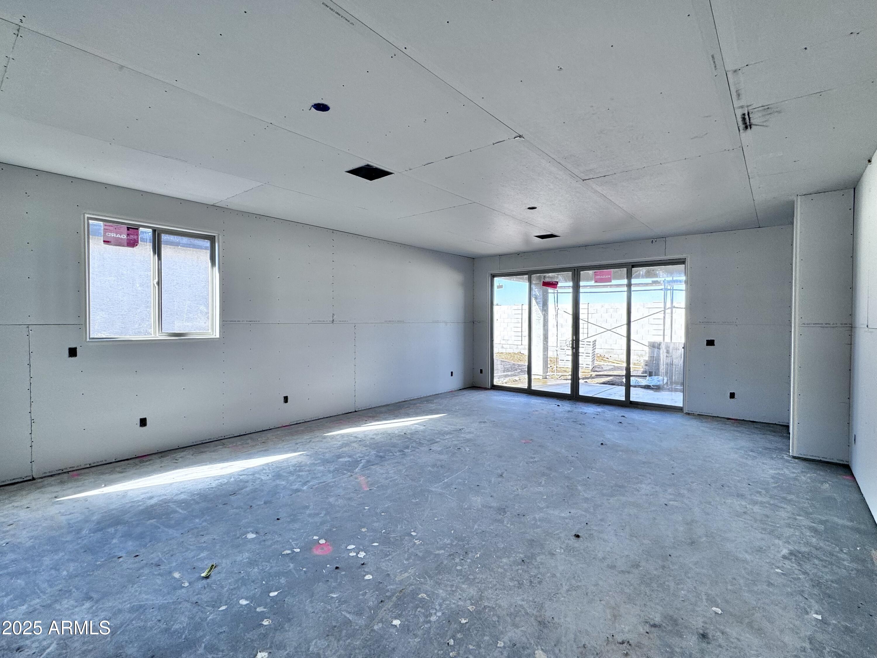 15716 W CAMDEN Avenue, Waddell