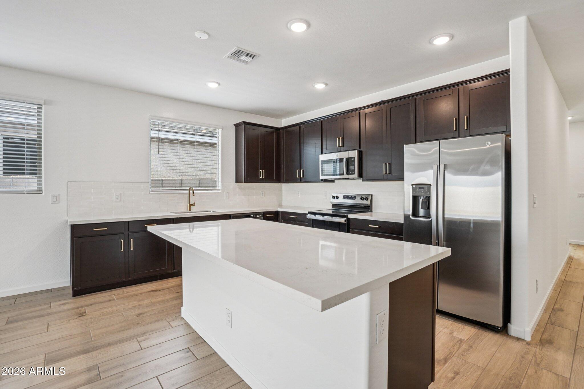 15720 W CAMDEN Avenue, Waddell