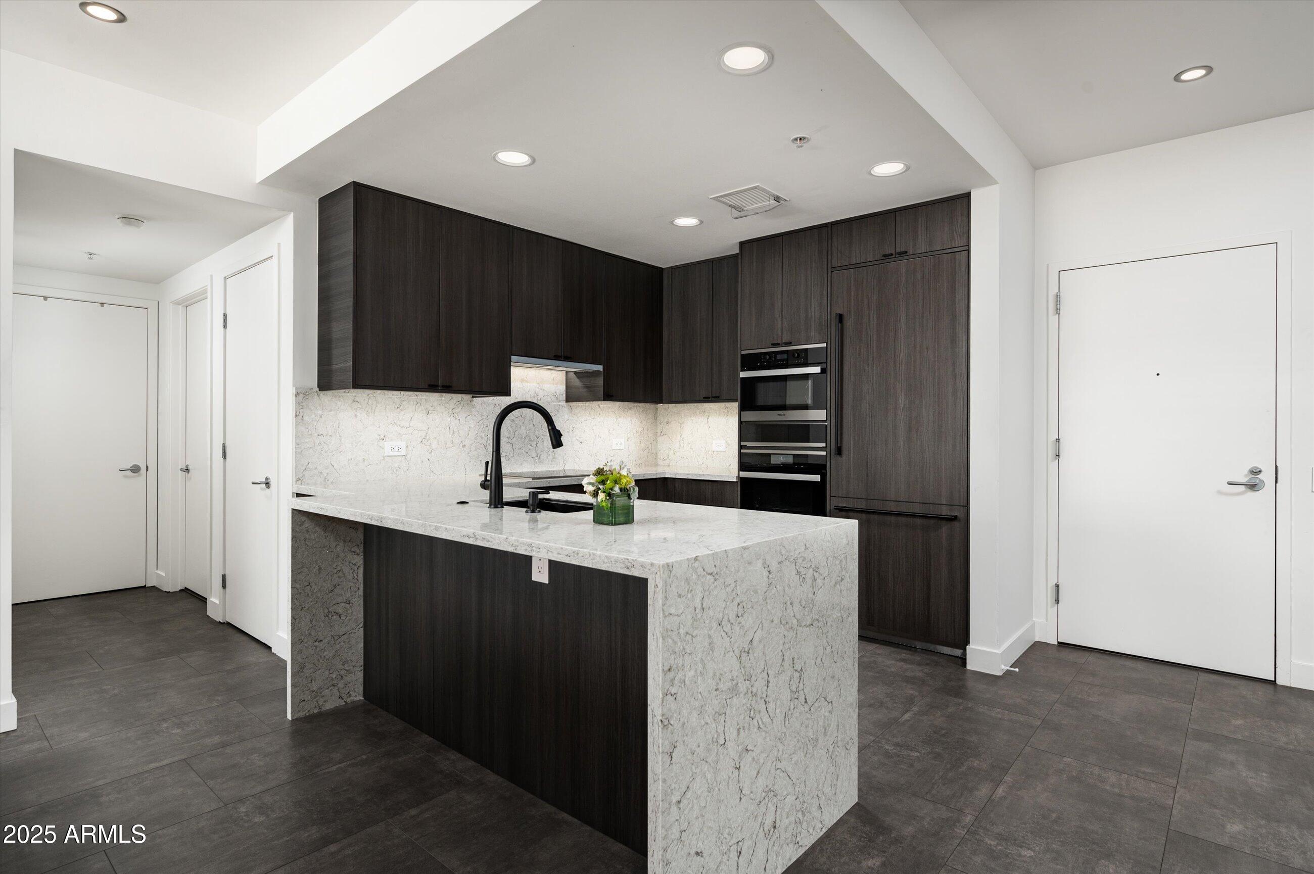 7167 E RANCHO VISTA Drive, 4010, Scottsdale Unit: 4010