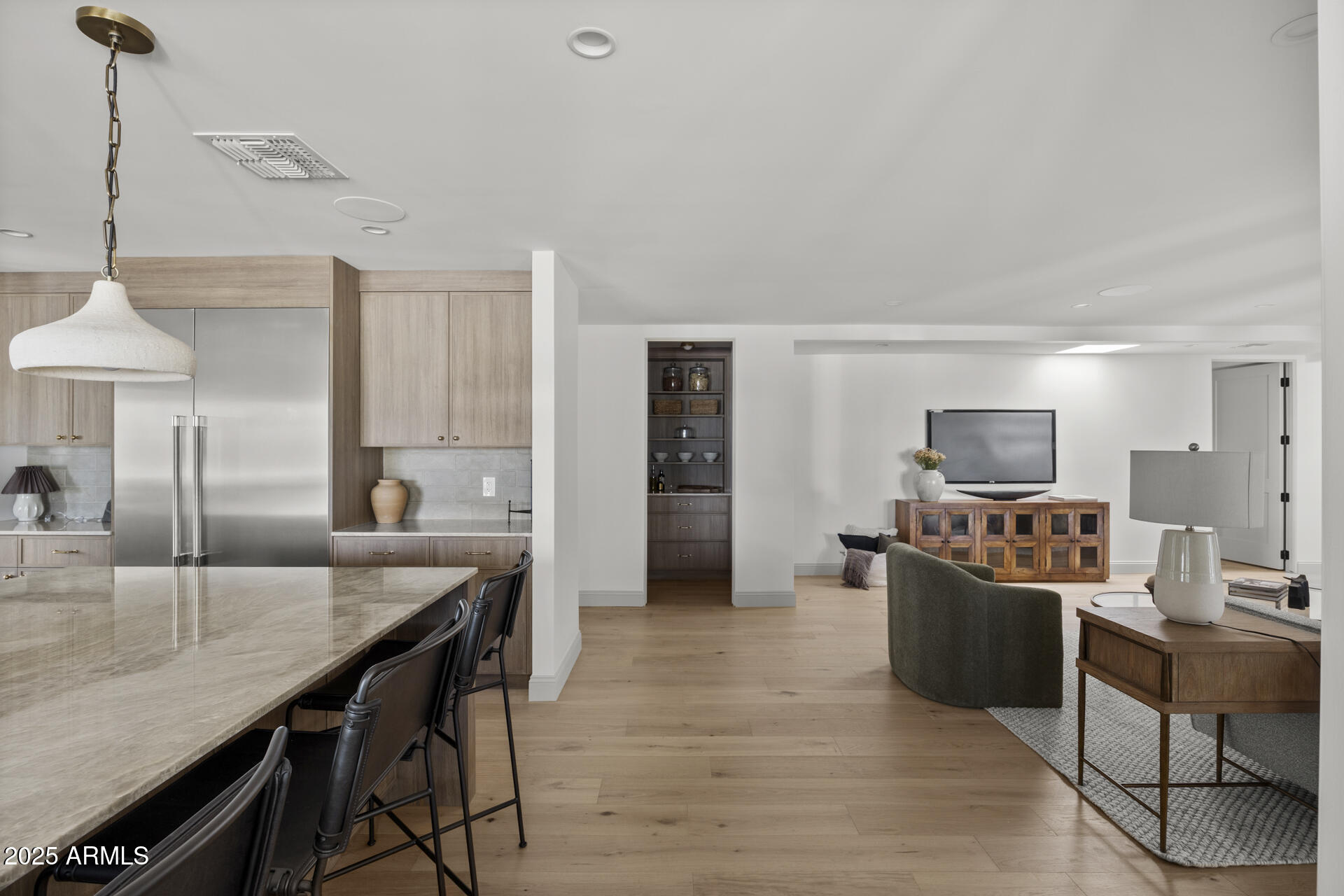 4646 E SHADOW ROCK Road