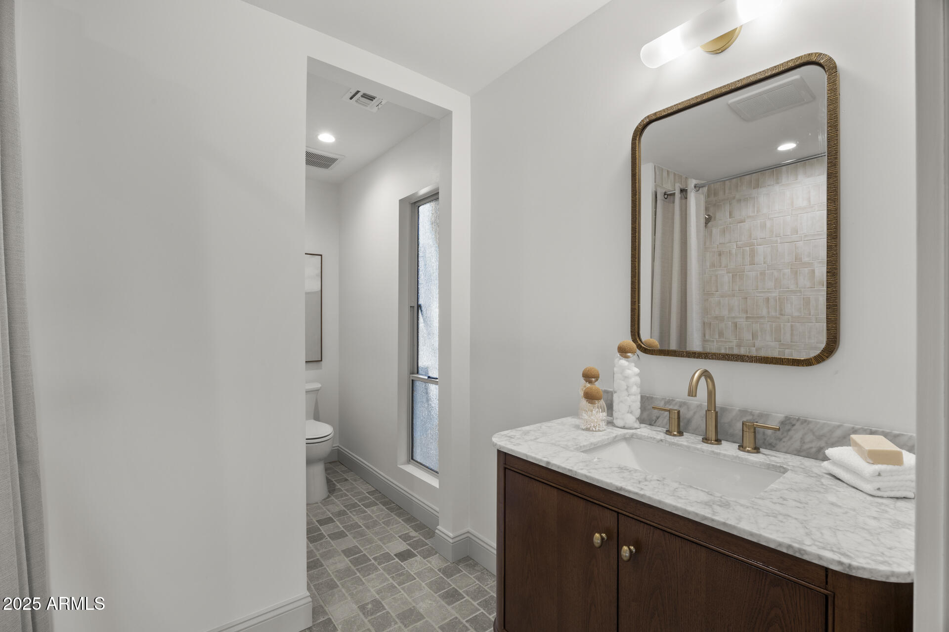 4646 E SHADOW ROCK Road