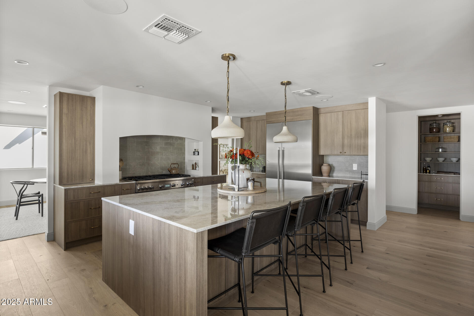 4646 E SHADOW ROCK Road