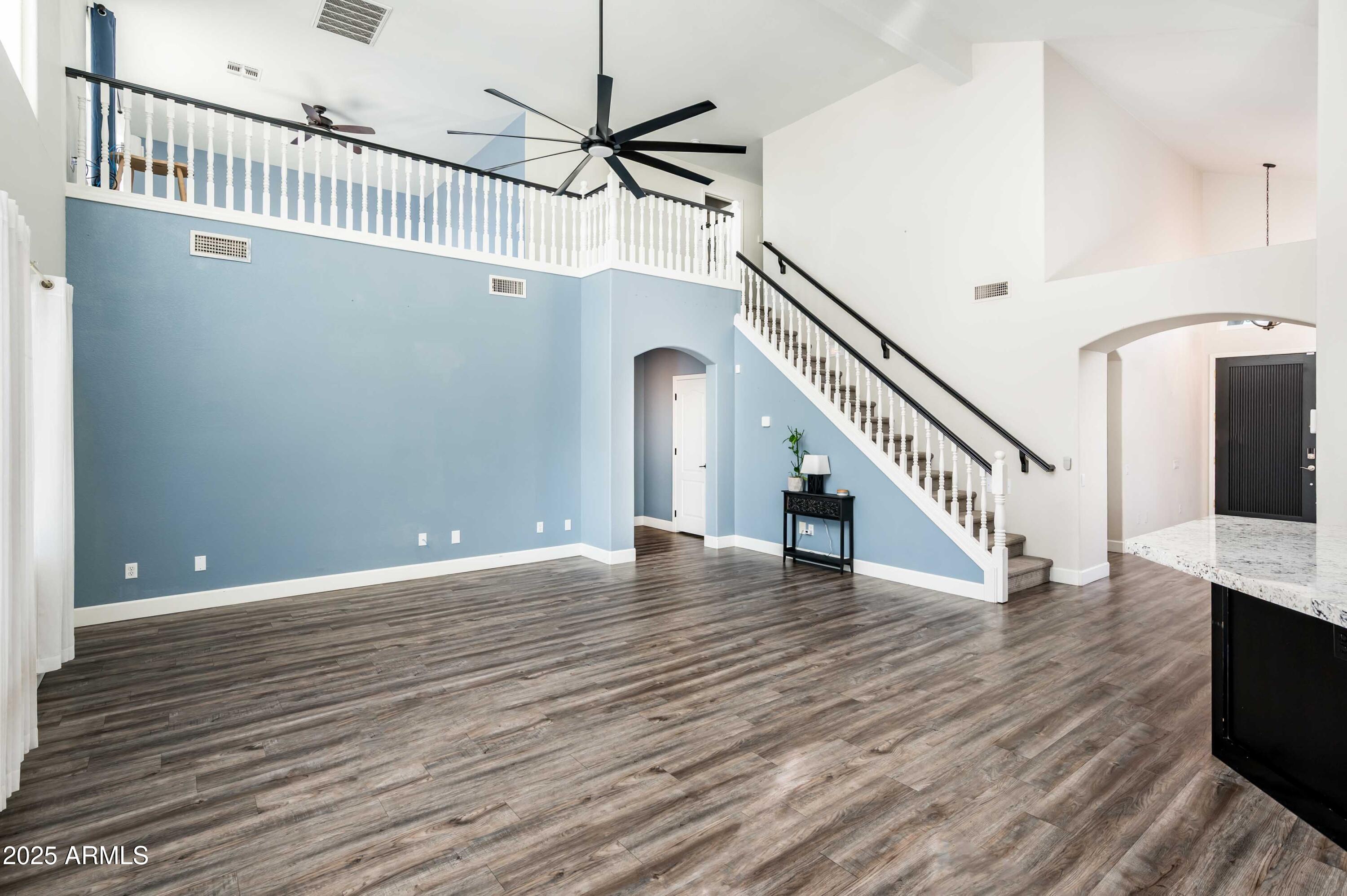 3951 E Cullumber Street