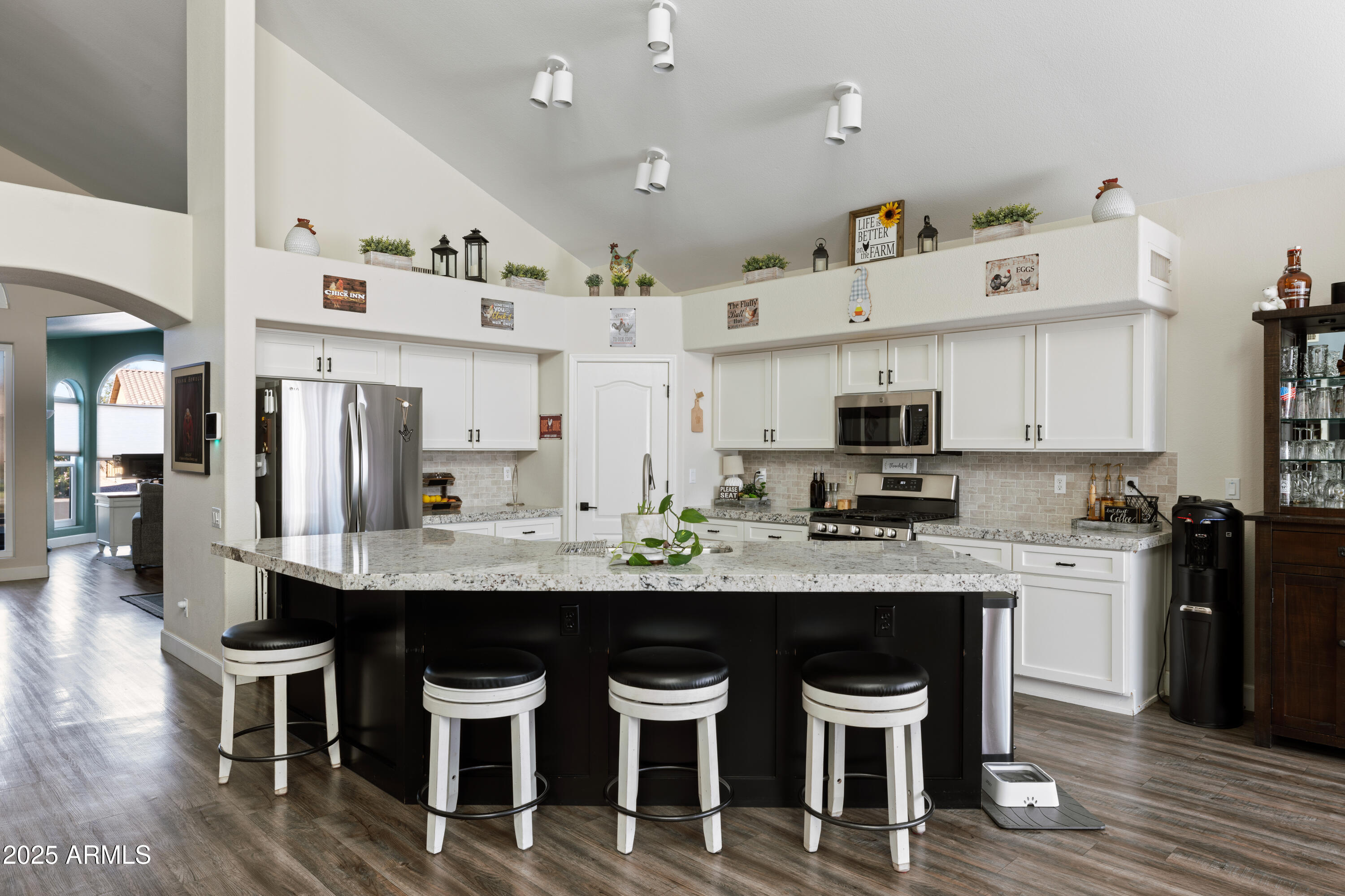 3951 E Cullumber Street