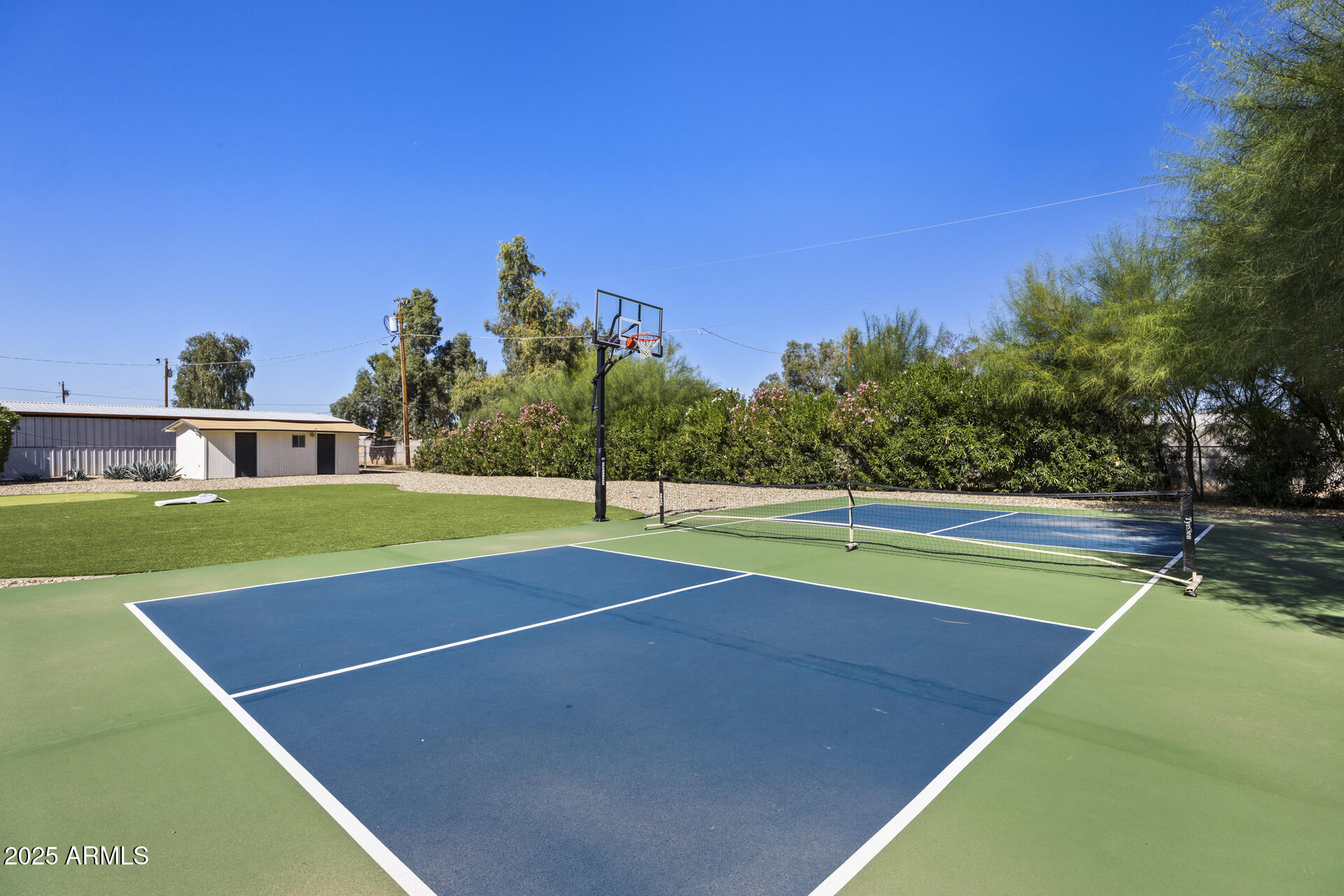 7836 E DAVENPORT Drive