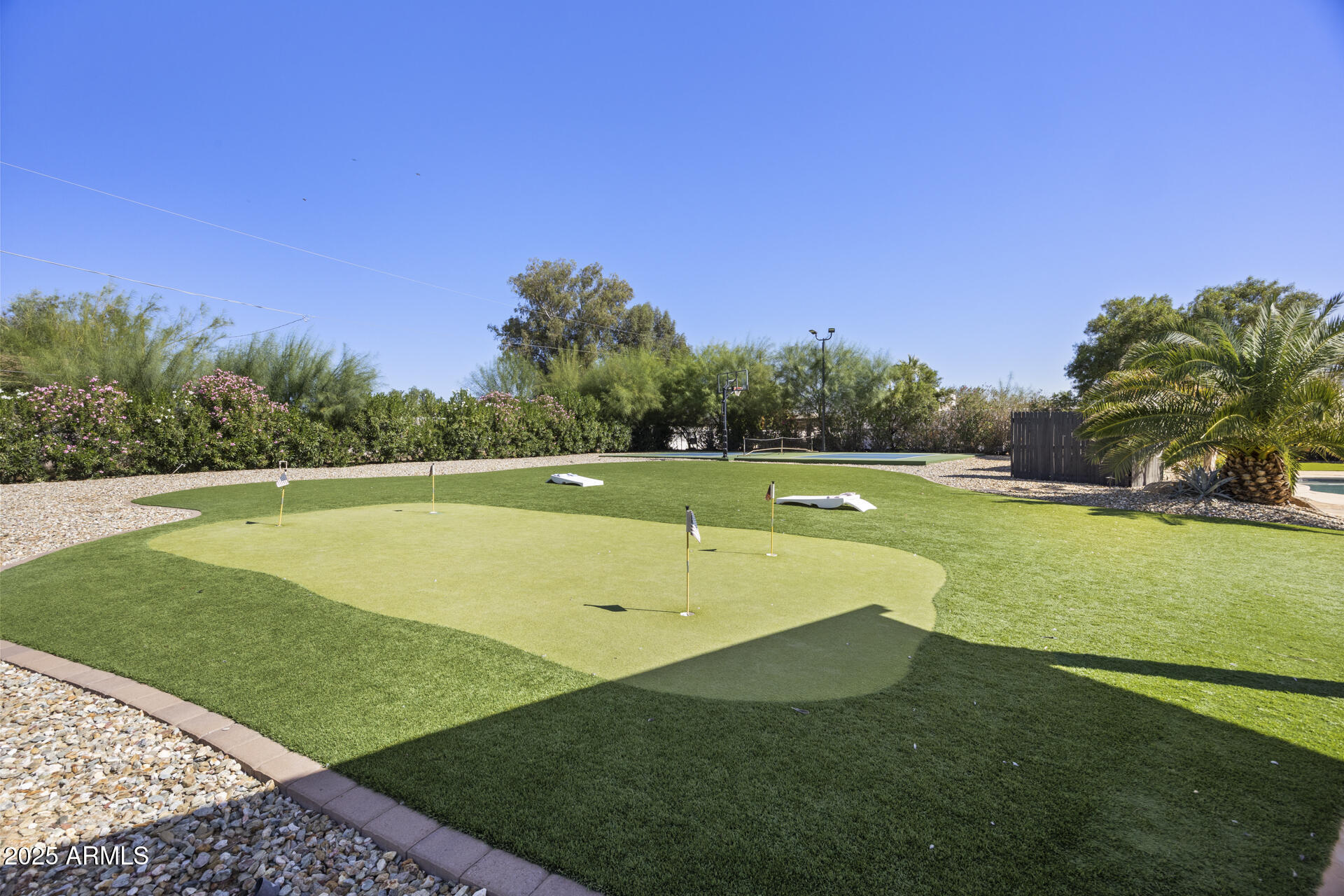 7836 E DAVENPORT Drive