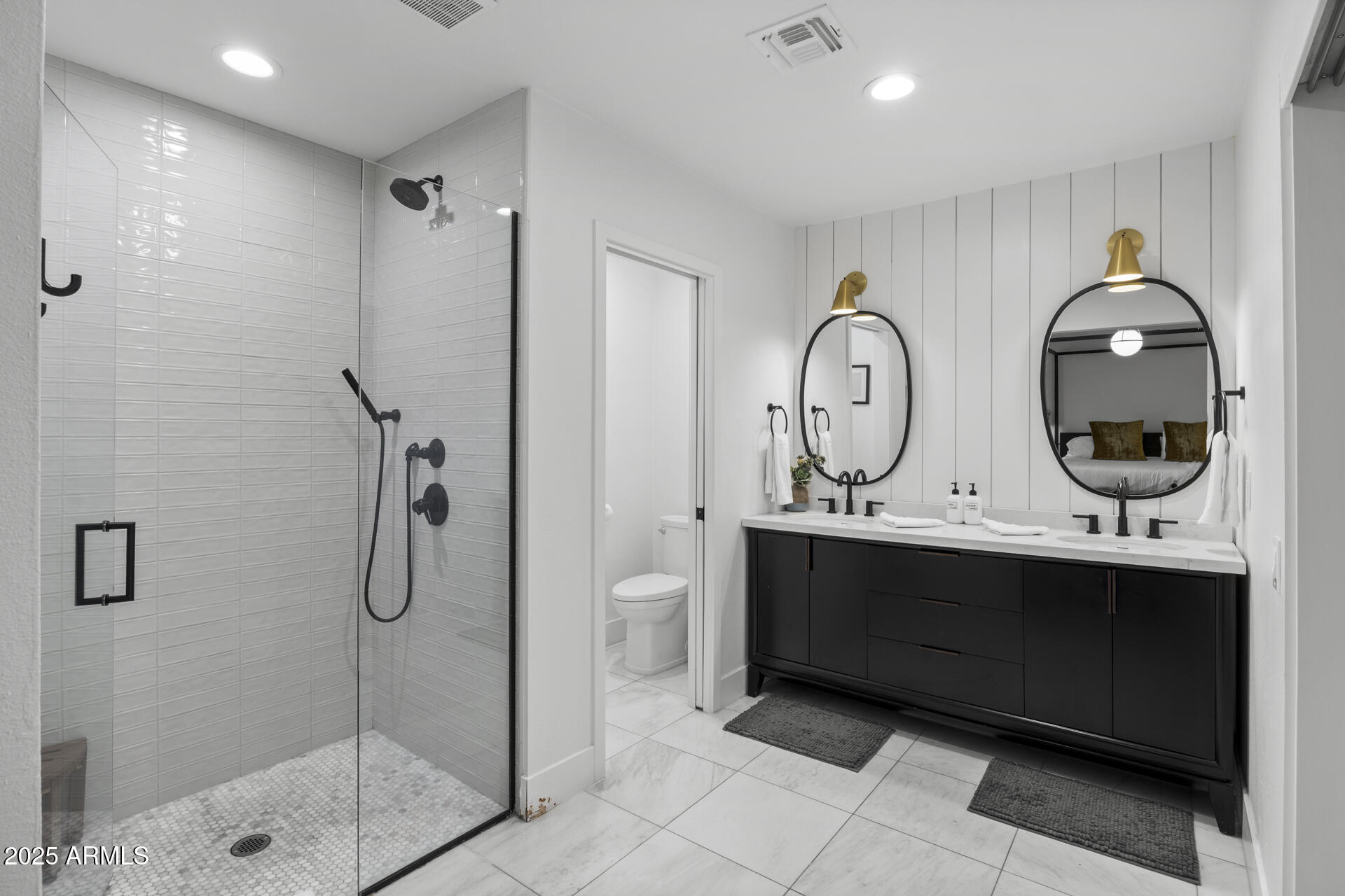 7836 E DAVENPORT Drive