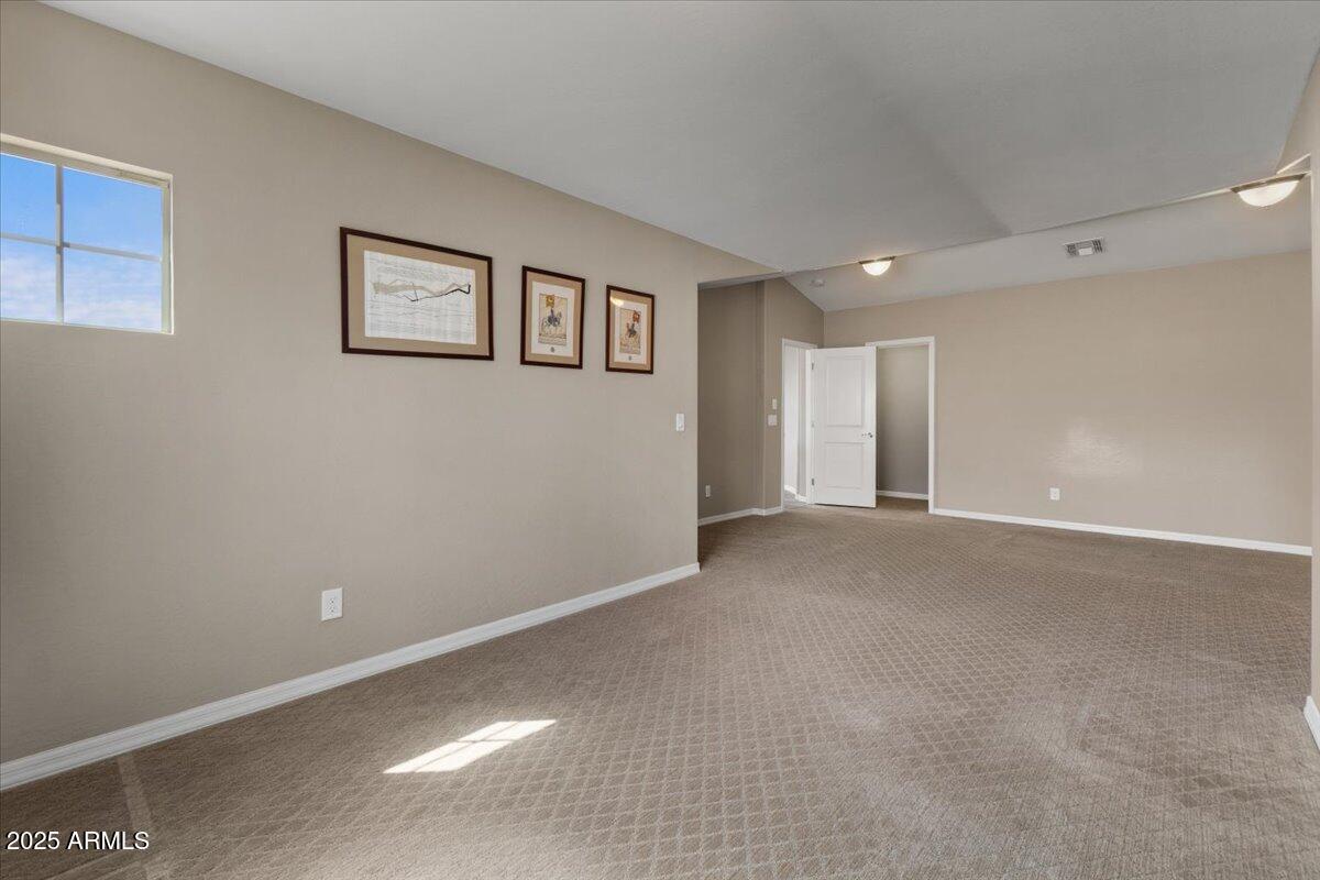 2926 E MINNEZONA Avenue