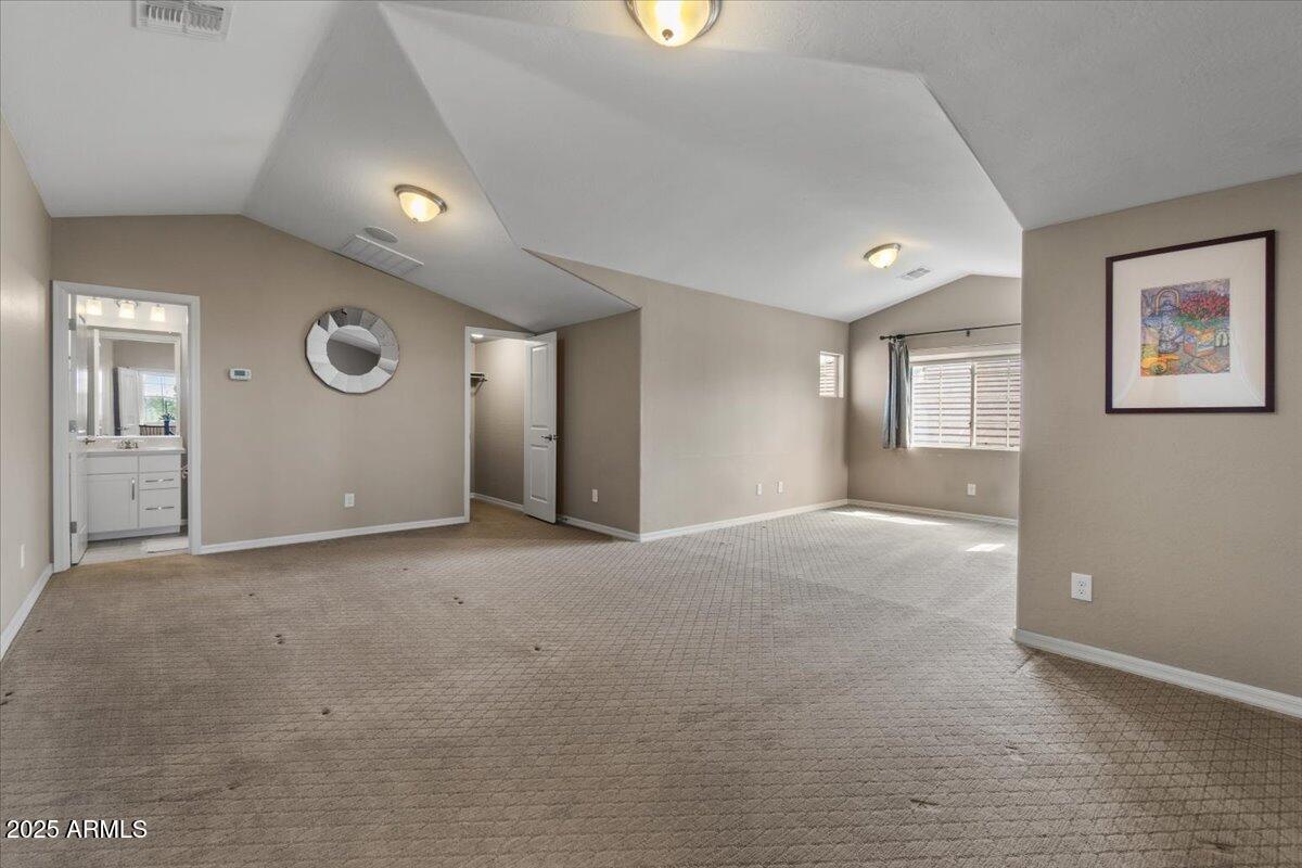 2926 E MINNEZONA Avenue