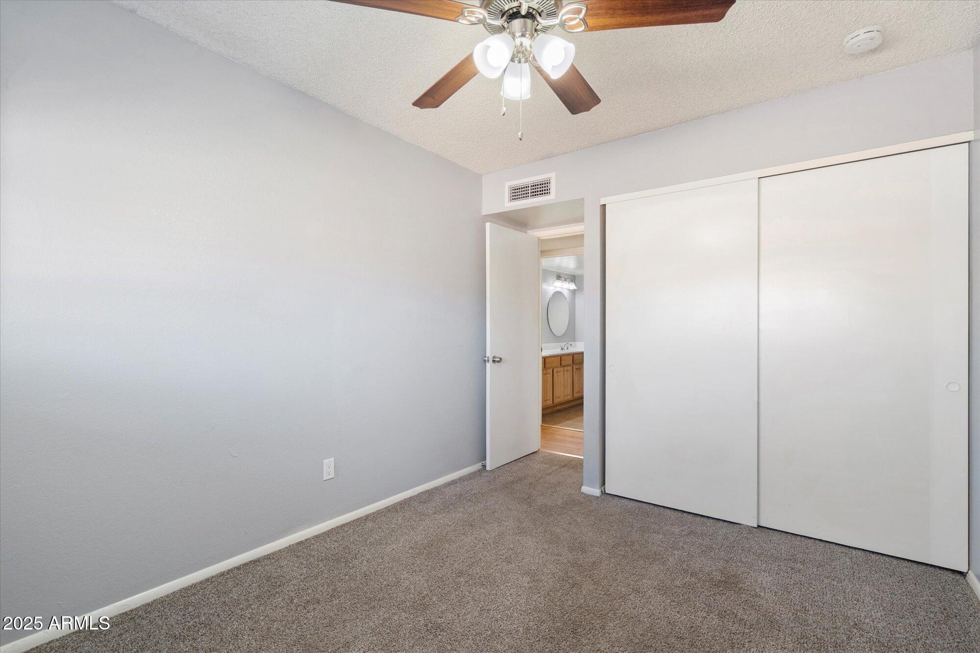 2673 E OAKLEAF Drive