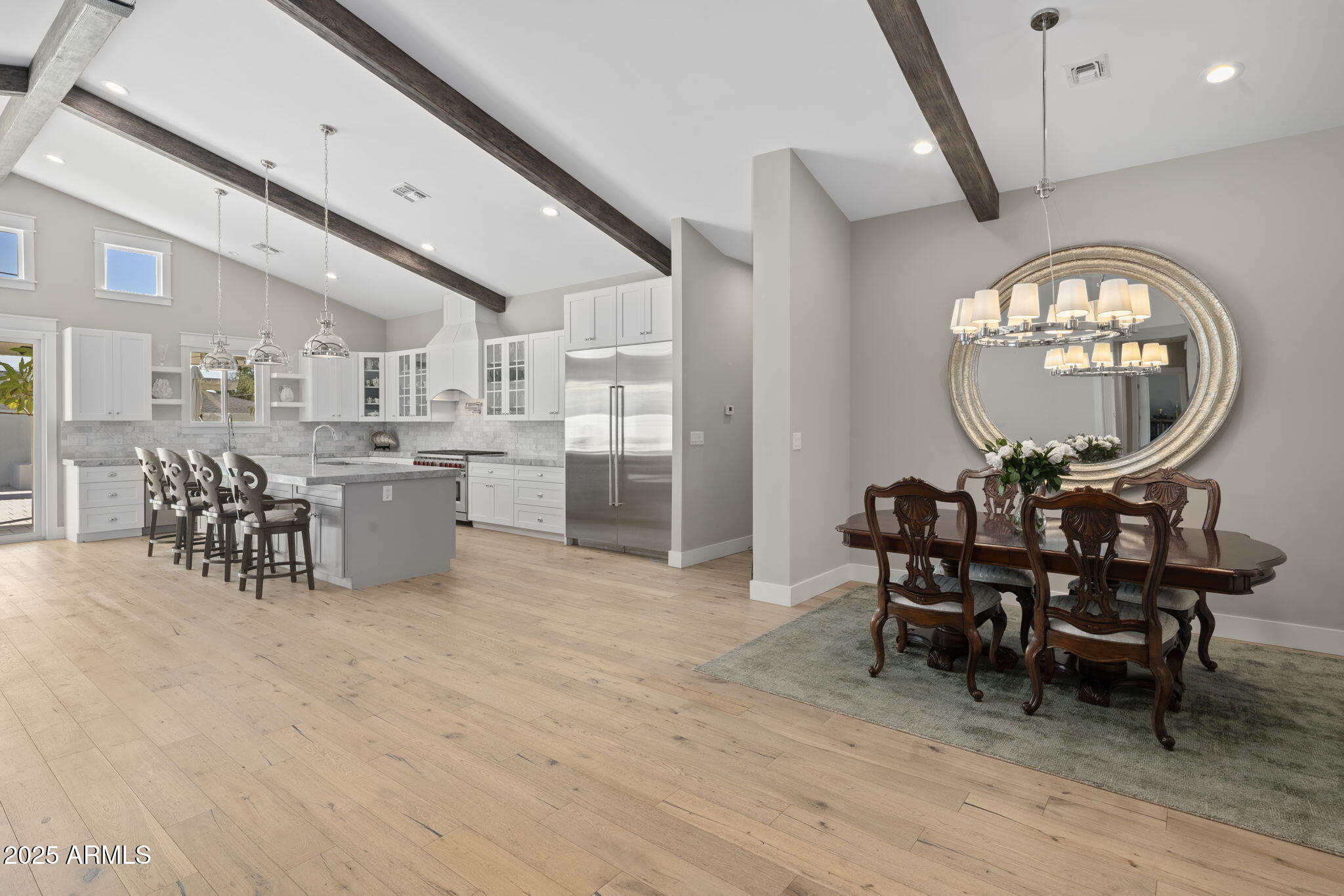 4933 E WHITTON Avenue