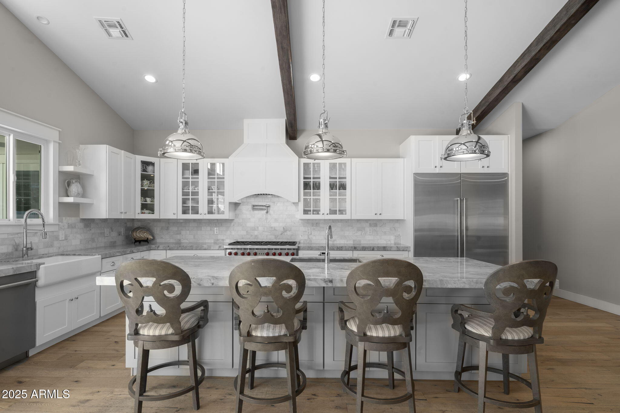 4933 E WHITTON Avenue