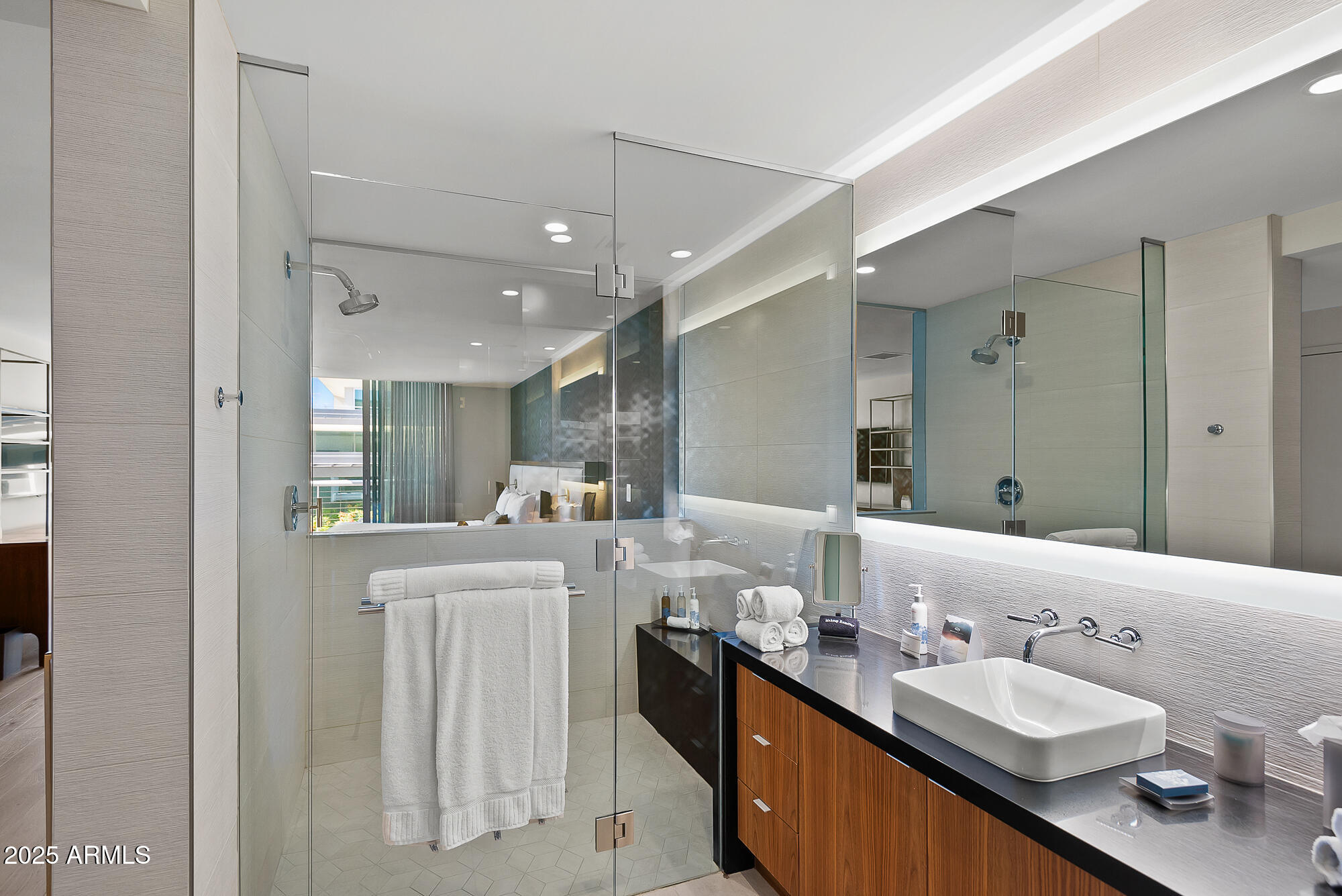 5455 E LINCOLN Drive, 2021