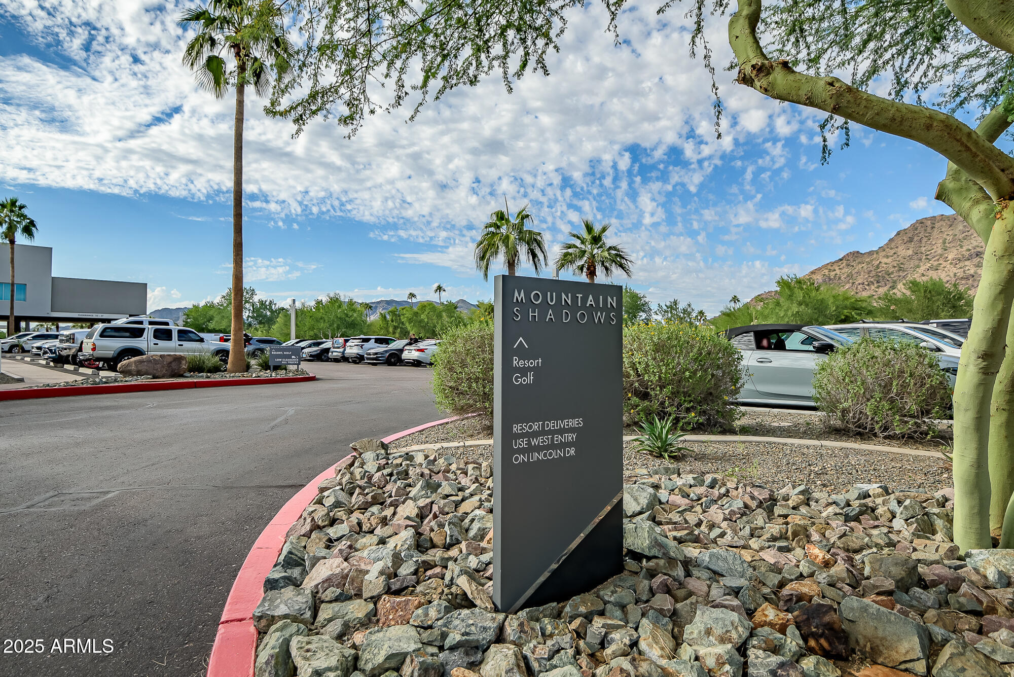 5455 E LINCOLN Drive, 2021