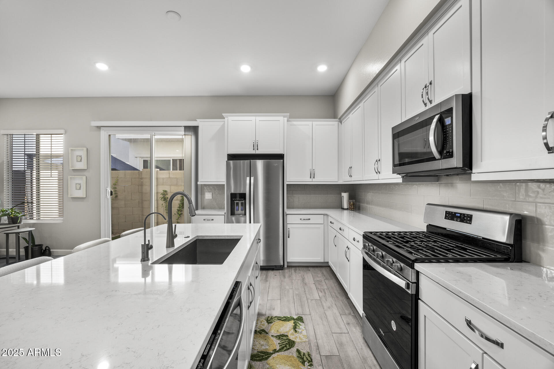 5018 E Hartford Avenue