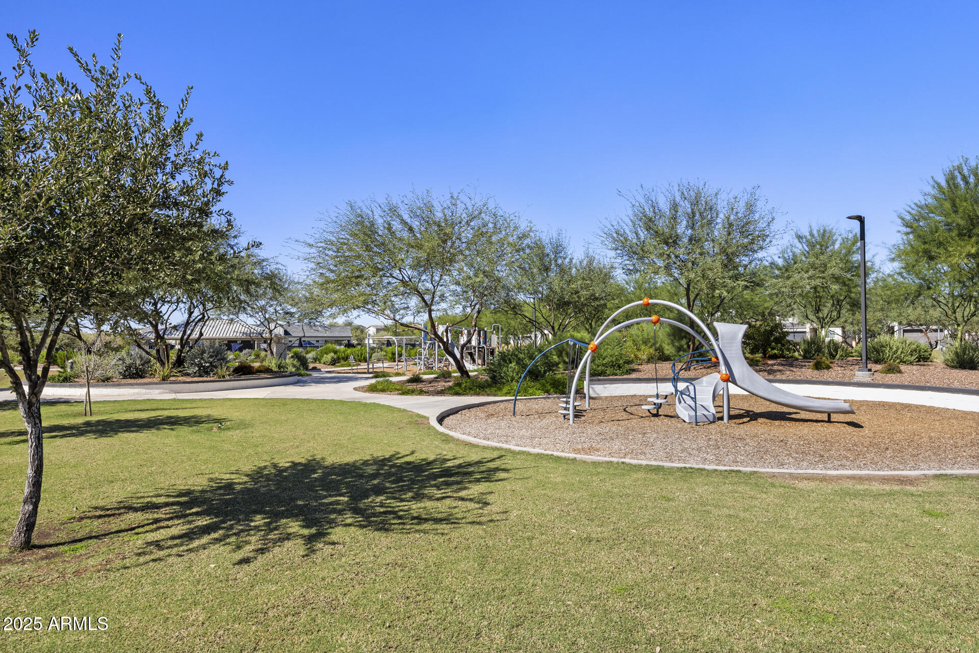 5018 E Hartford Avenue