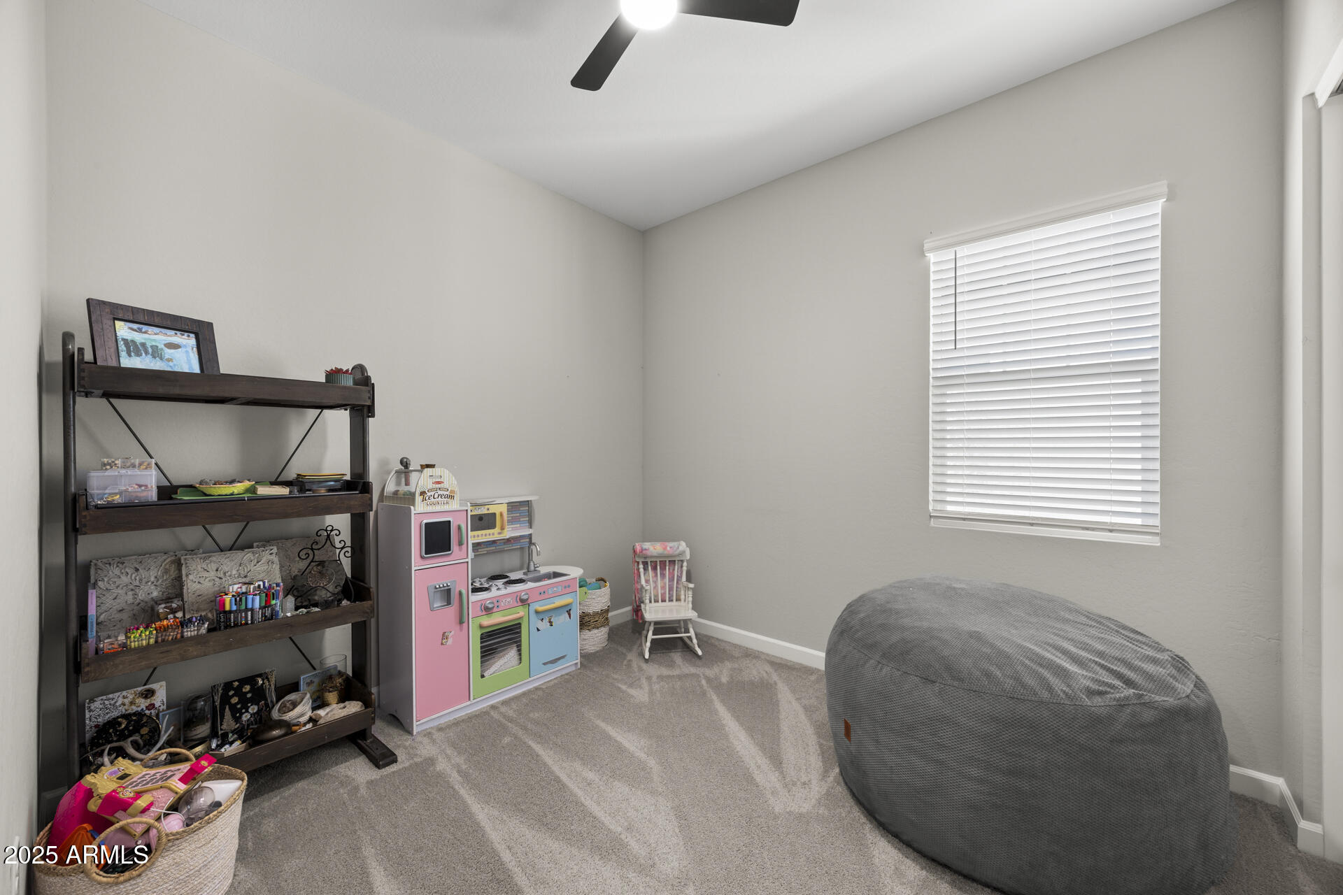 5018 E Hartford Avenue