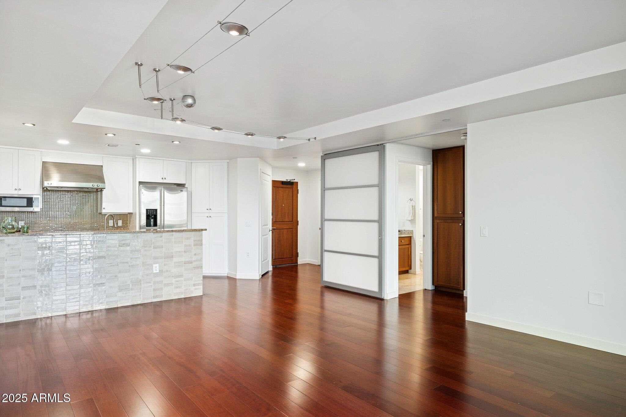 6803 E MAIN Street, 4413