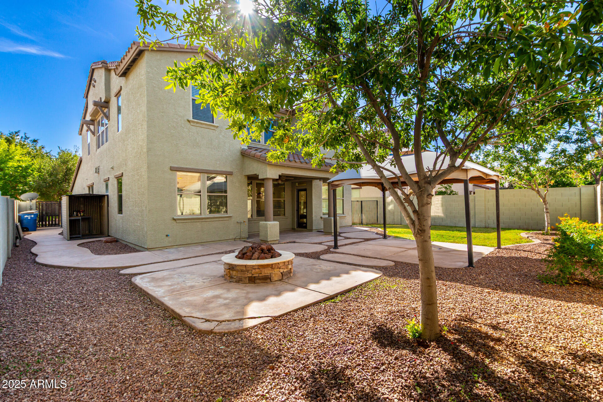 4258 E LEXINGTON Avenue