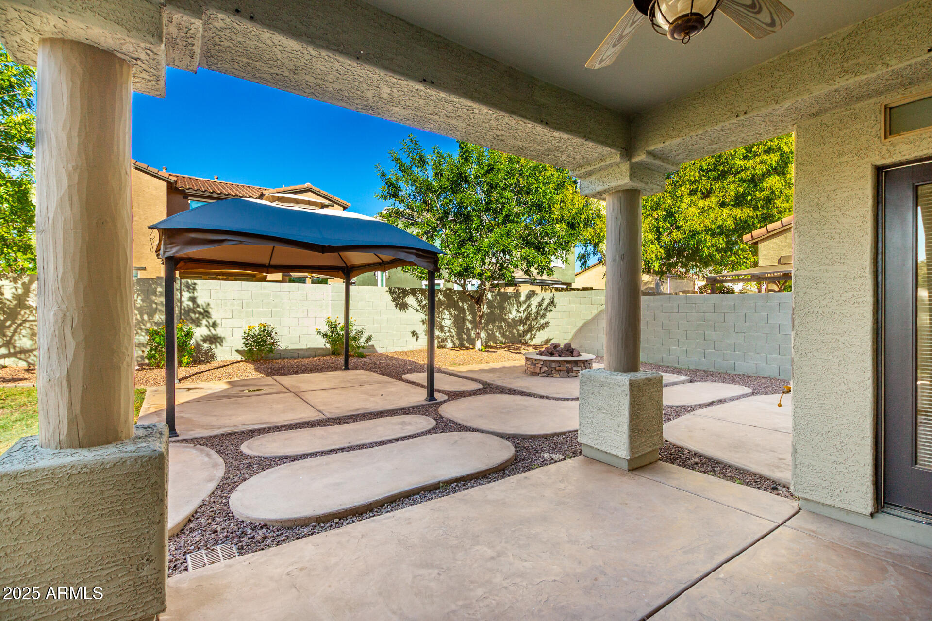 4258 E LEXINGTON Avenue