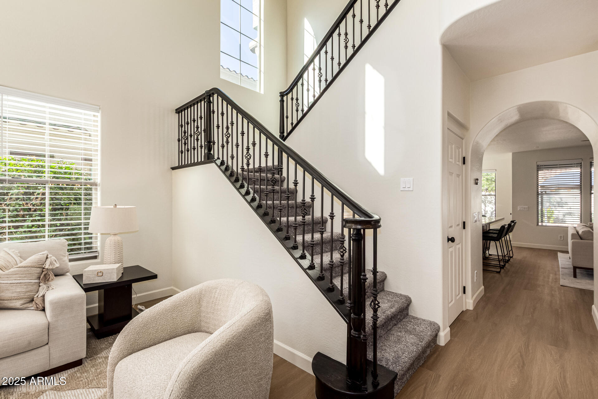 4258 E LEXINGTON Avenue