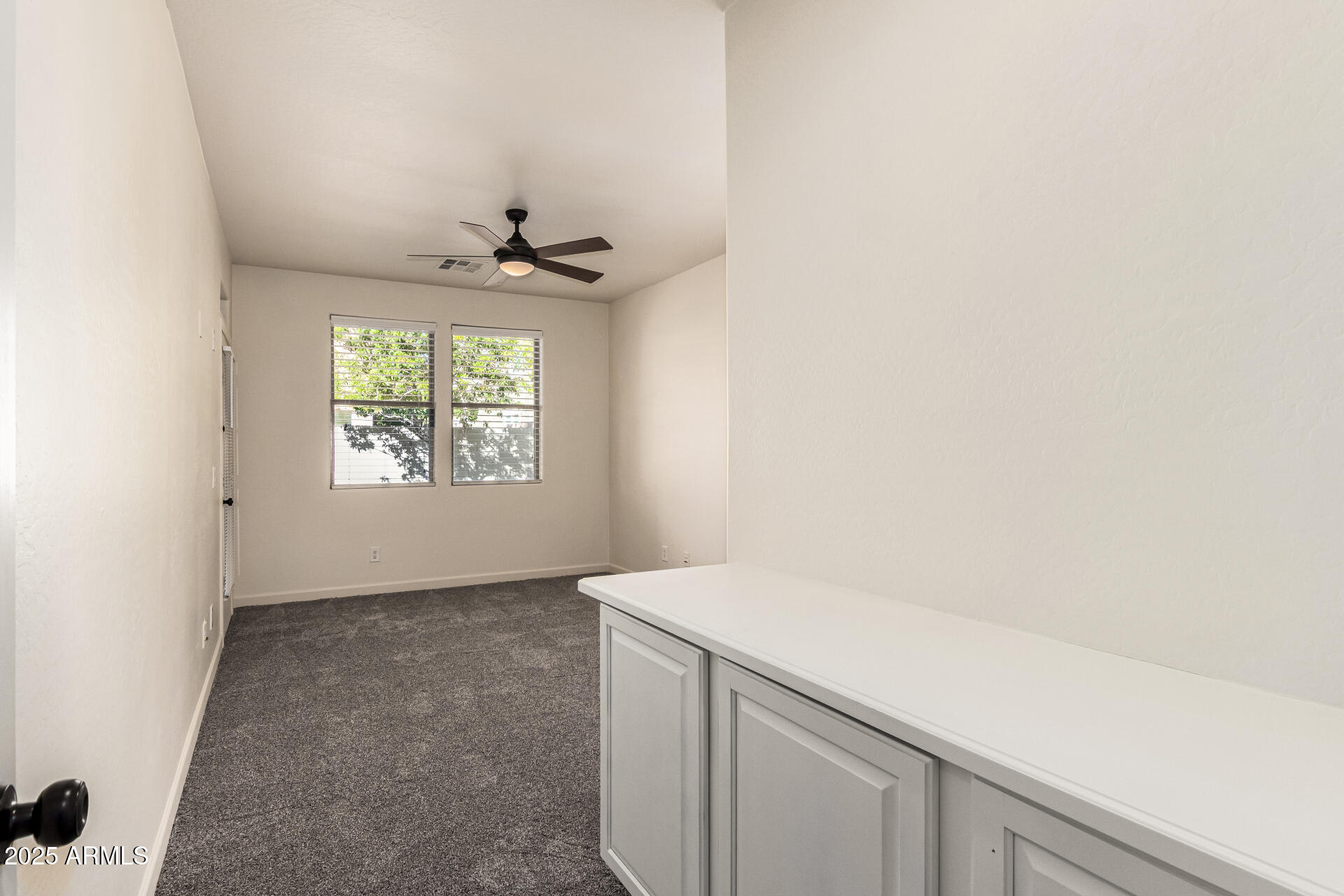 4258 E LEXINGTON Avenue