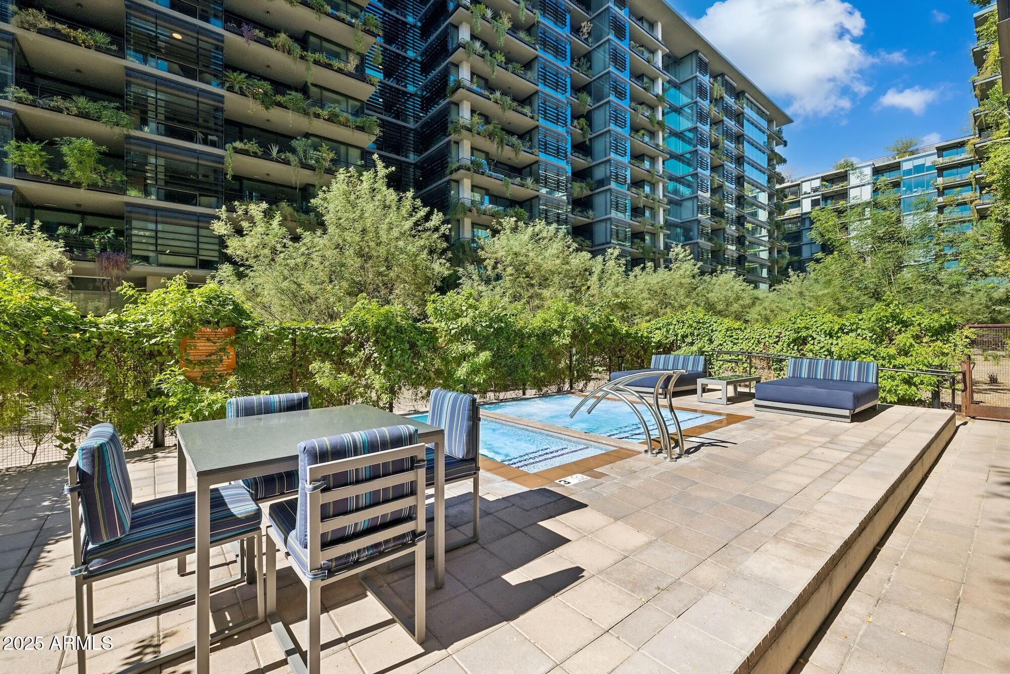 7180 E KIERLAND Boulevard, 218