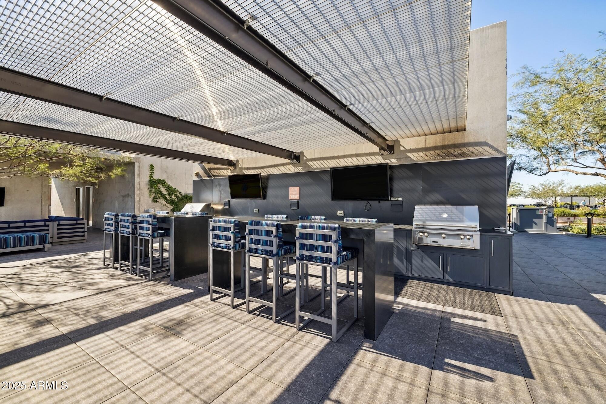 7180 E KIERLAND Boulevard, 218