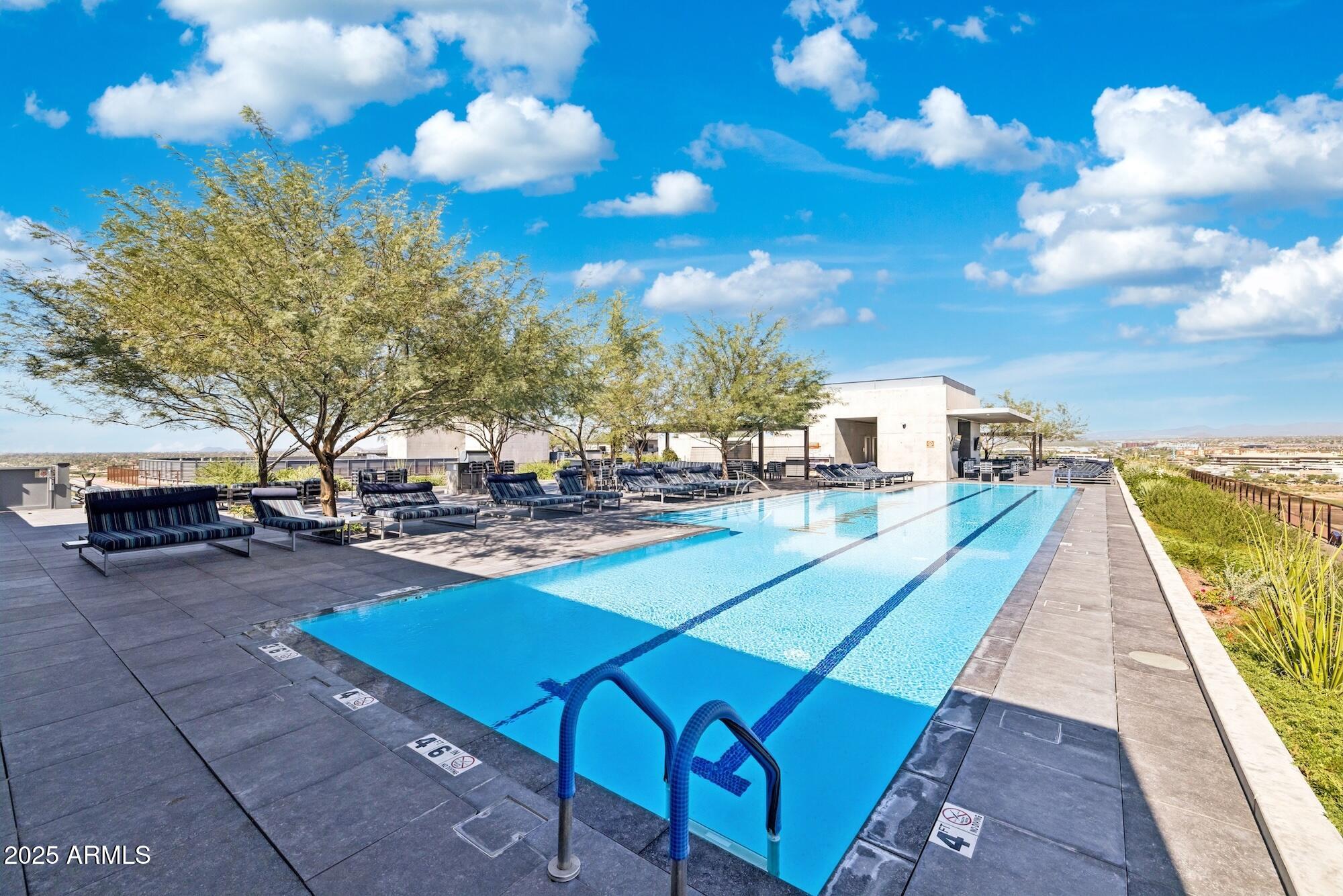 7180 E KIERLAND Boulevard, 218