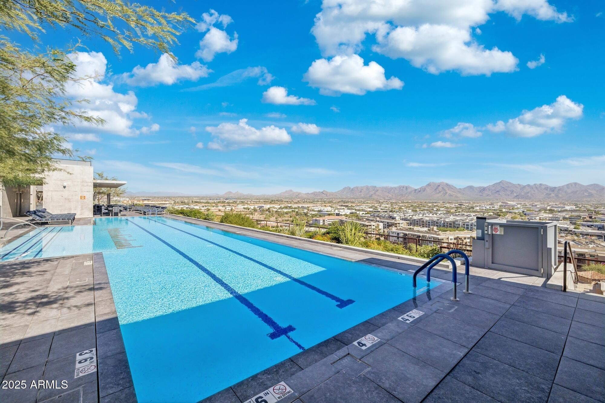 7180 E KIERLAND Boulevard, 218