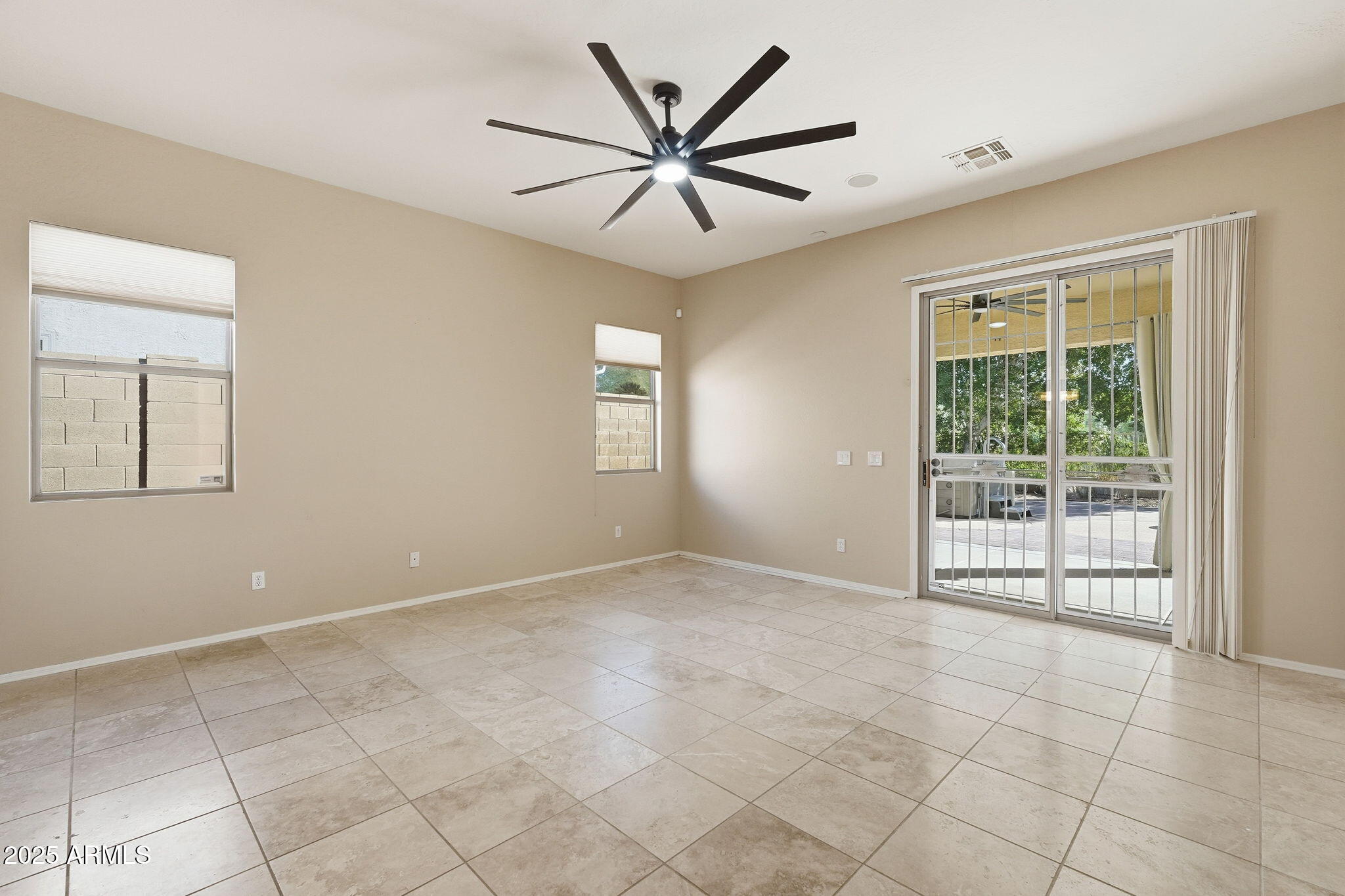 8605 E HANNIBAL Street