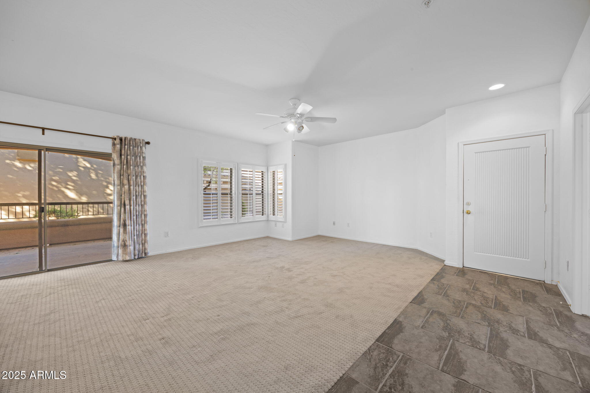 19700 N 76TH Street, 1040