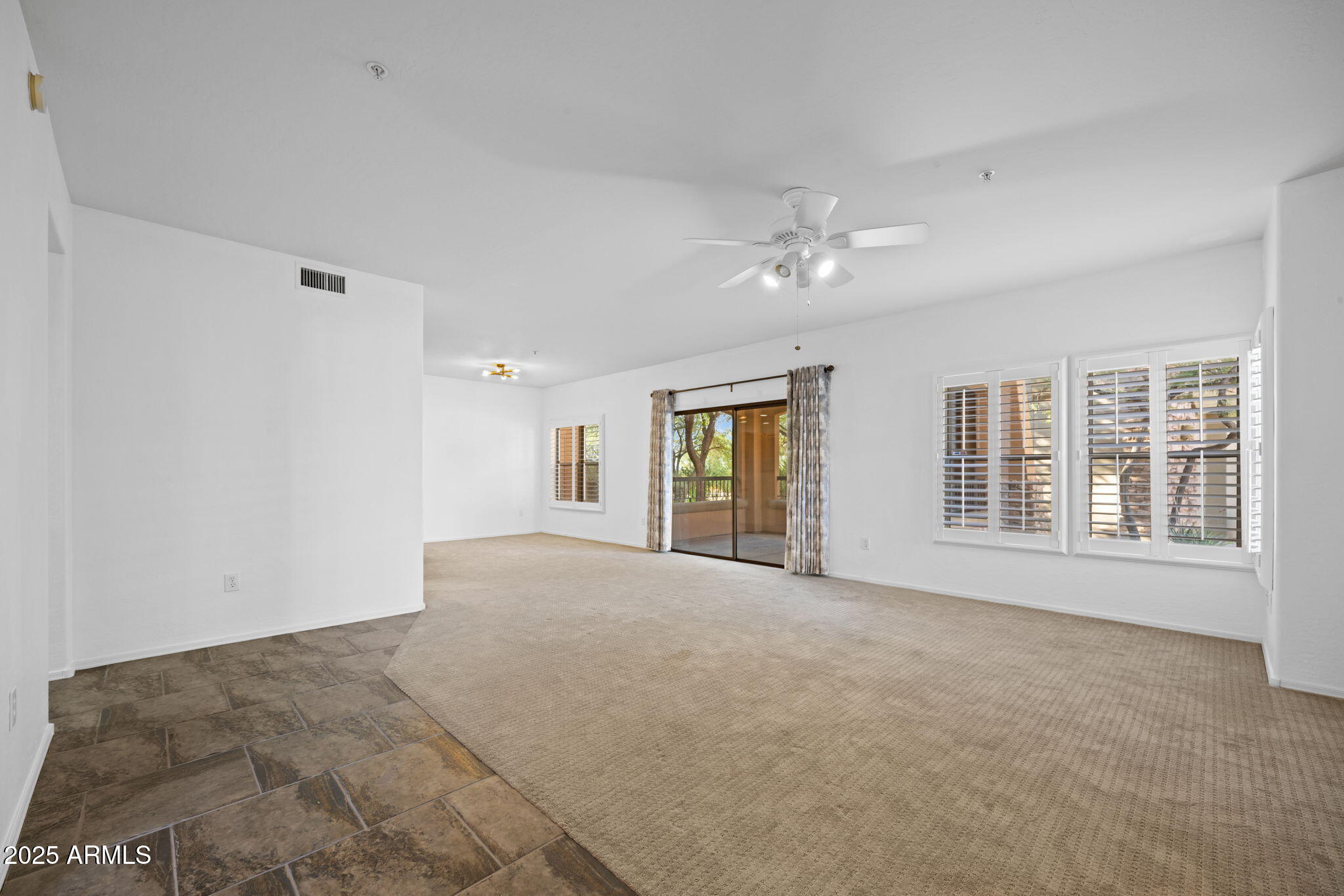 19700 N 76TH Street, 1040