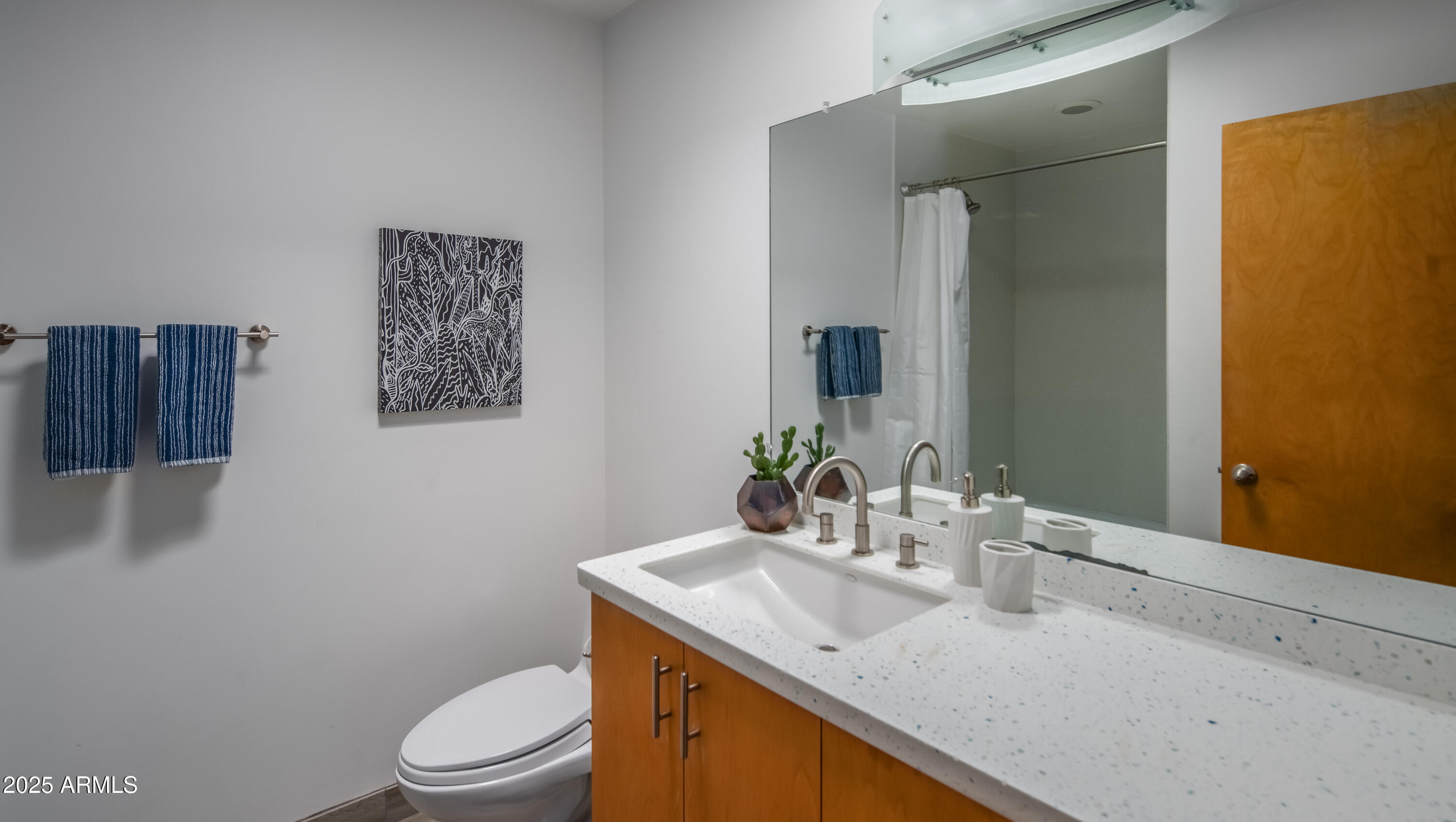 7315 E NORTHLAND Drive, 8