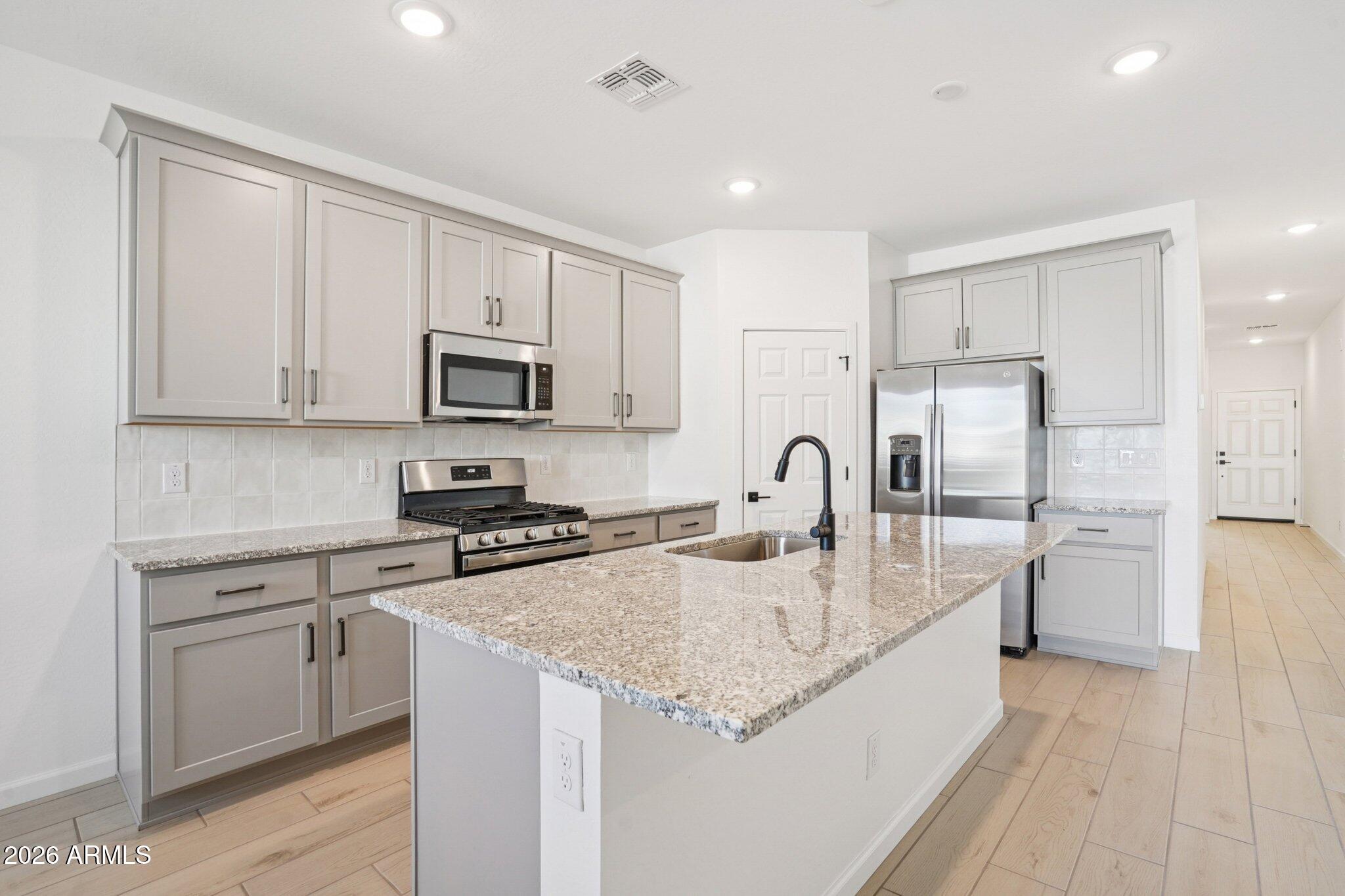 47678 W KENNER Drive