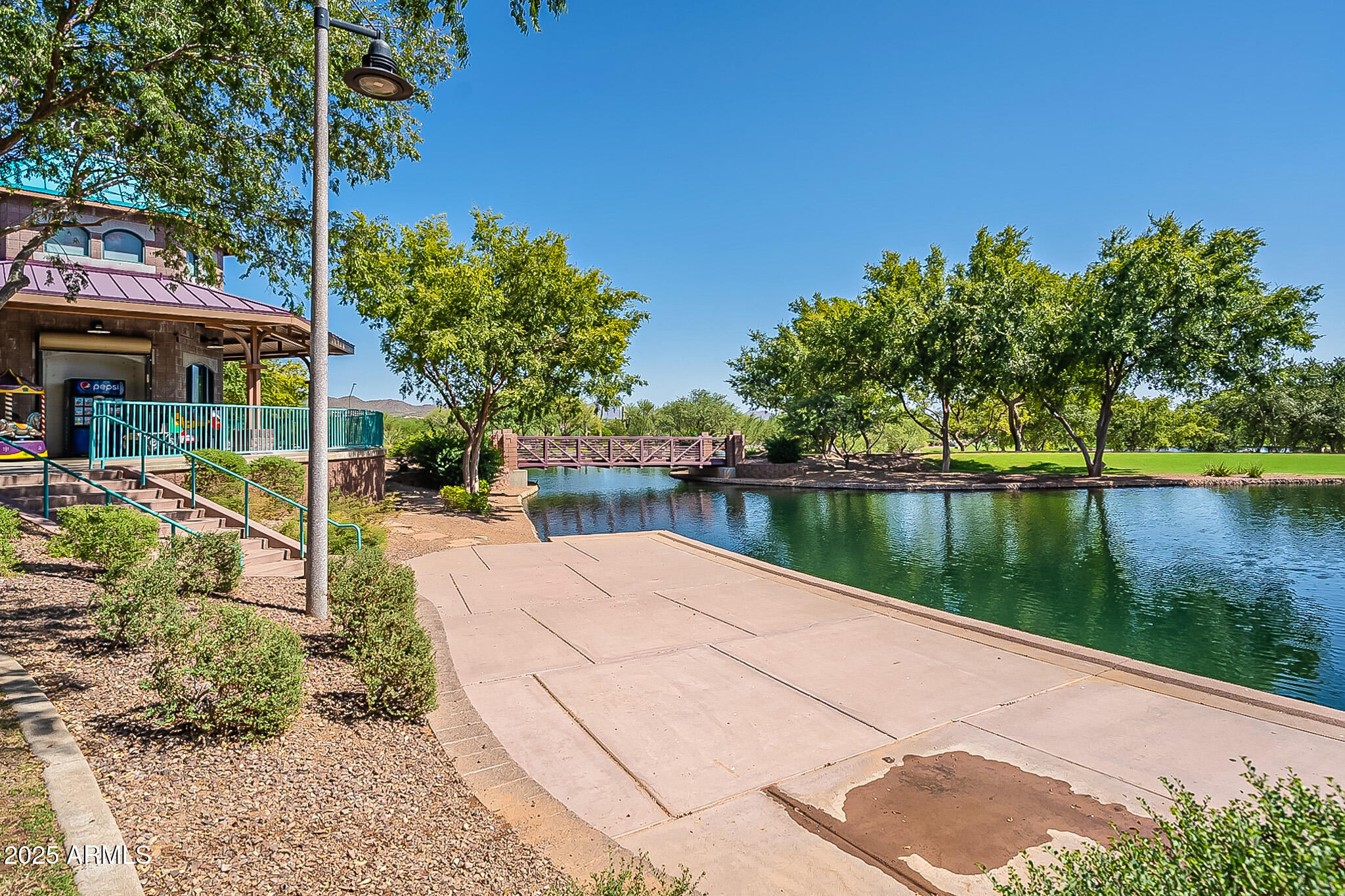 40802 N PEALE Court