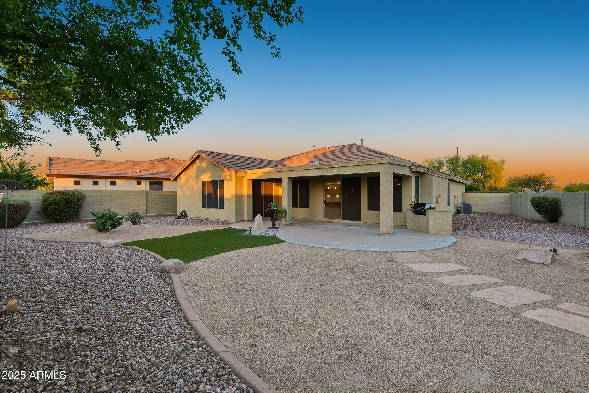 40802 N PEALE Court
