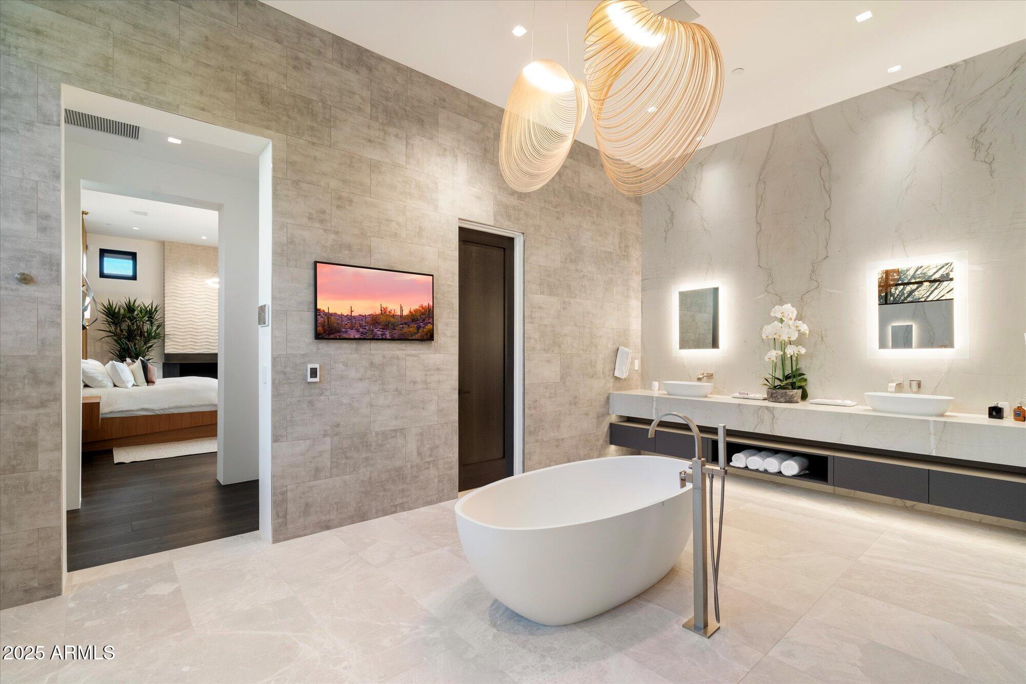 10585 E CRESCENT MOON Drive, 44