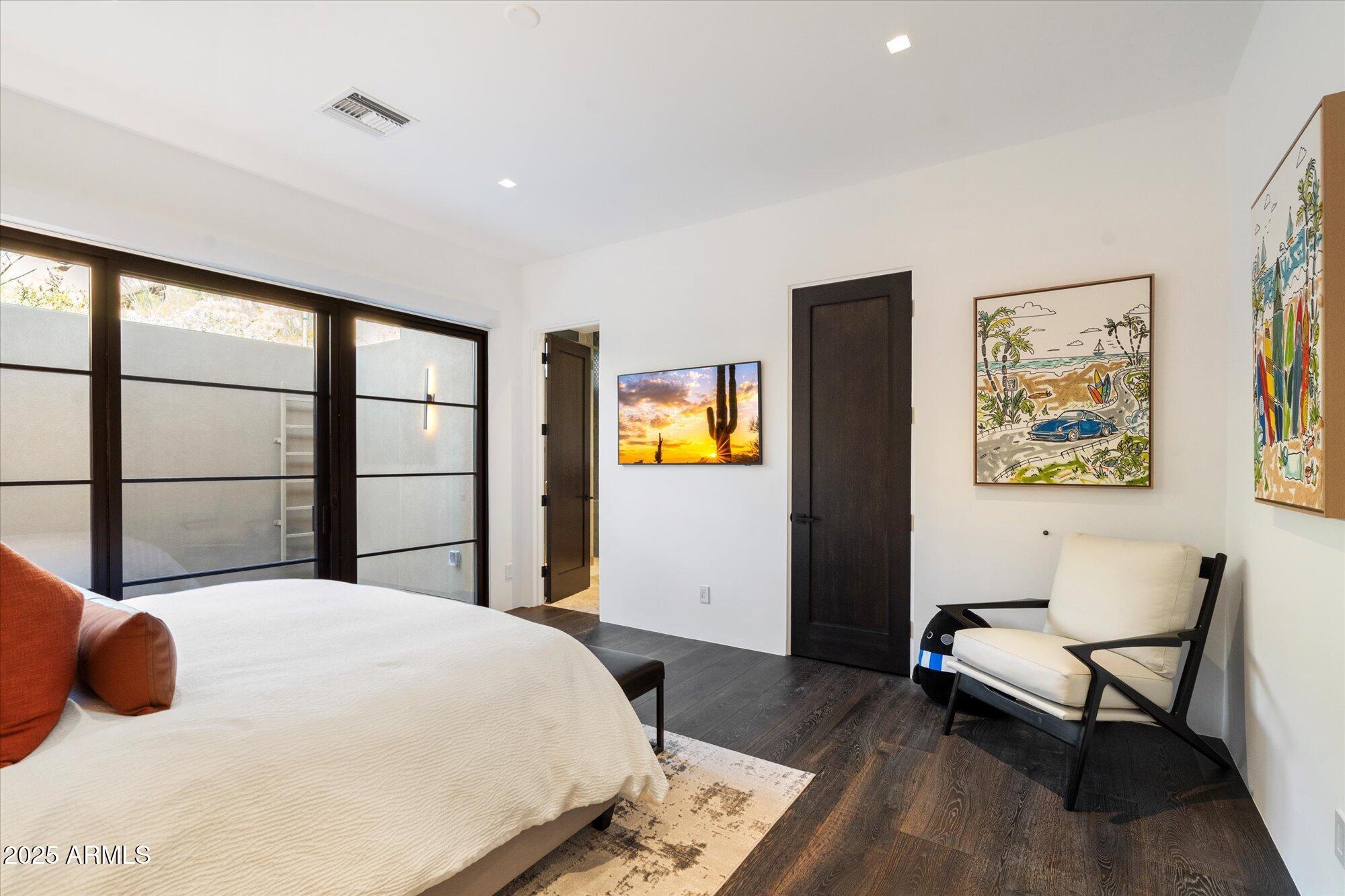 10585 E CRESCENT MOON Drive, 44