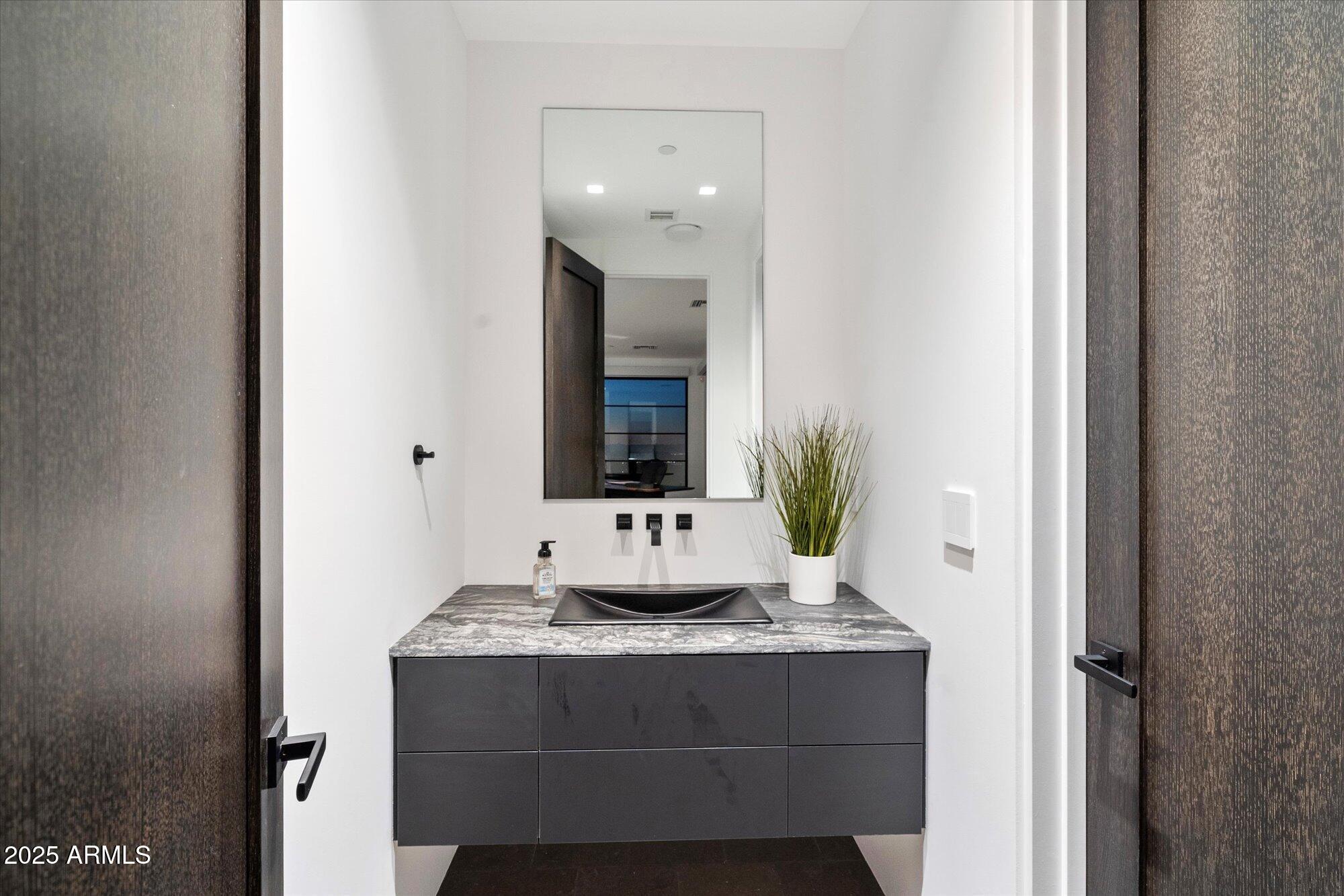 10585 E CRESCENT MOON Drive, 44