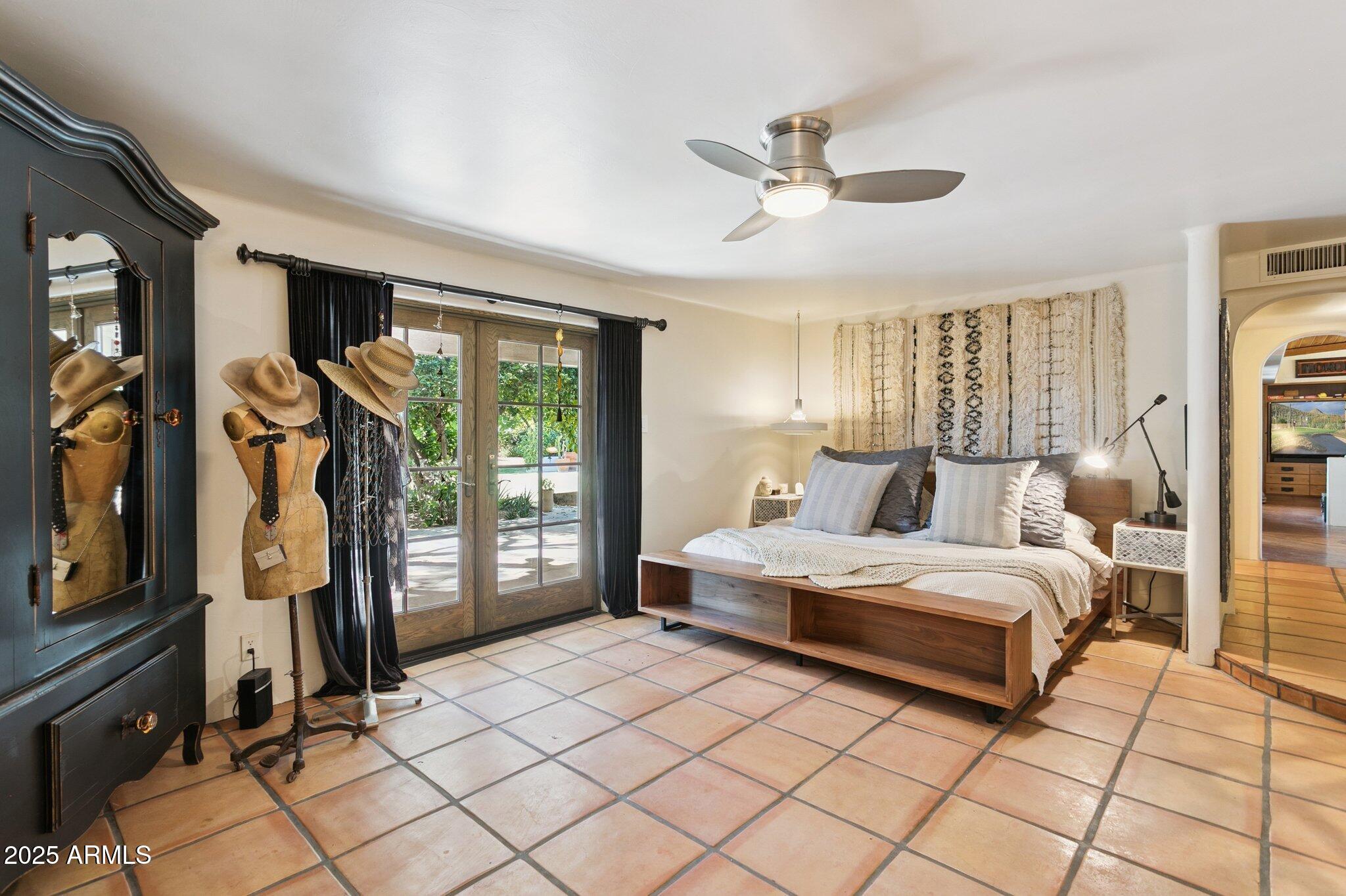 7005 E JACKRABBIT Road