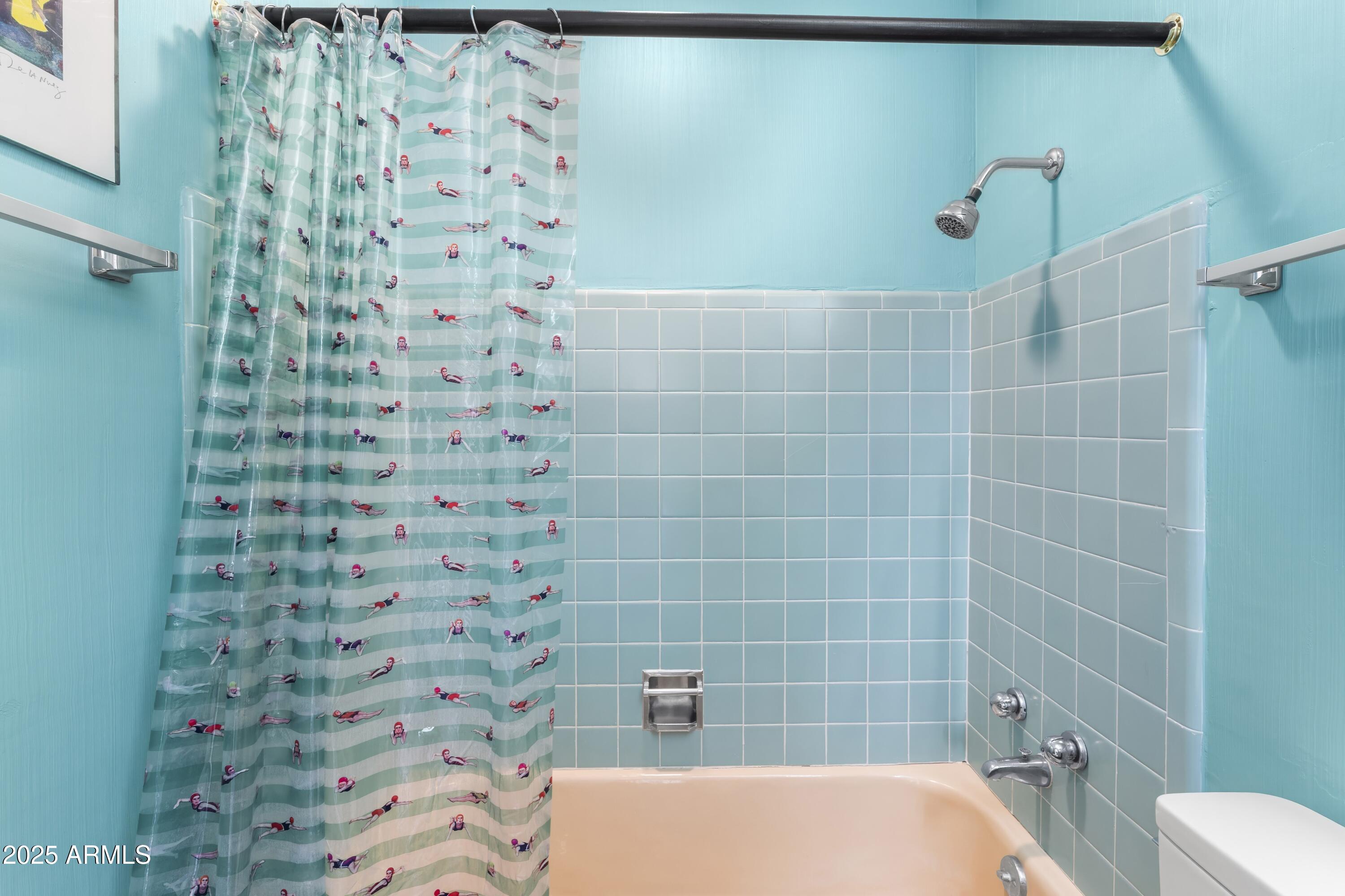 6306 N CAMELBACK MANOR Drive