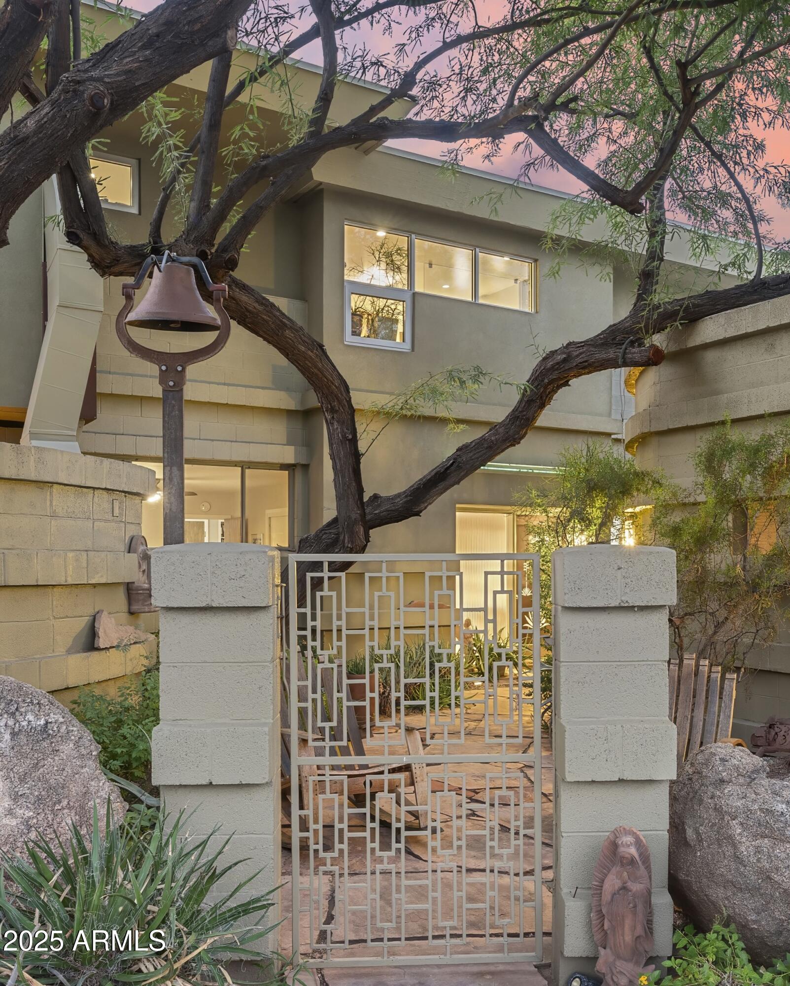 6306 N CAMELBACK MANOR Drive