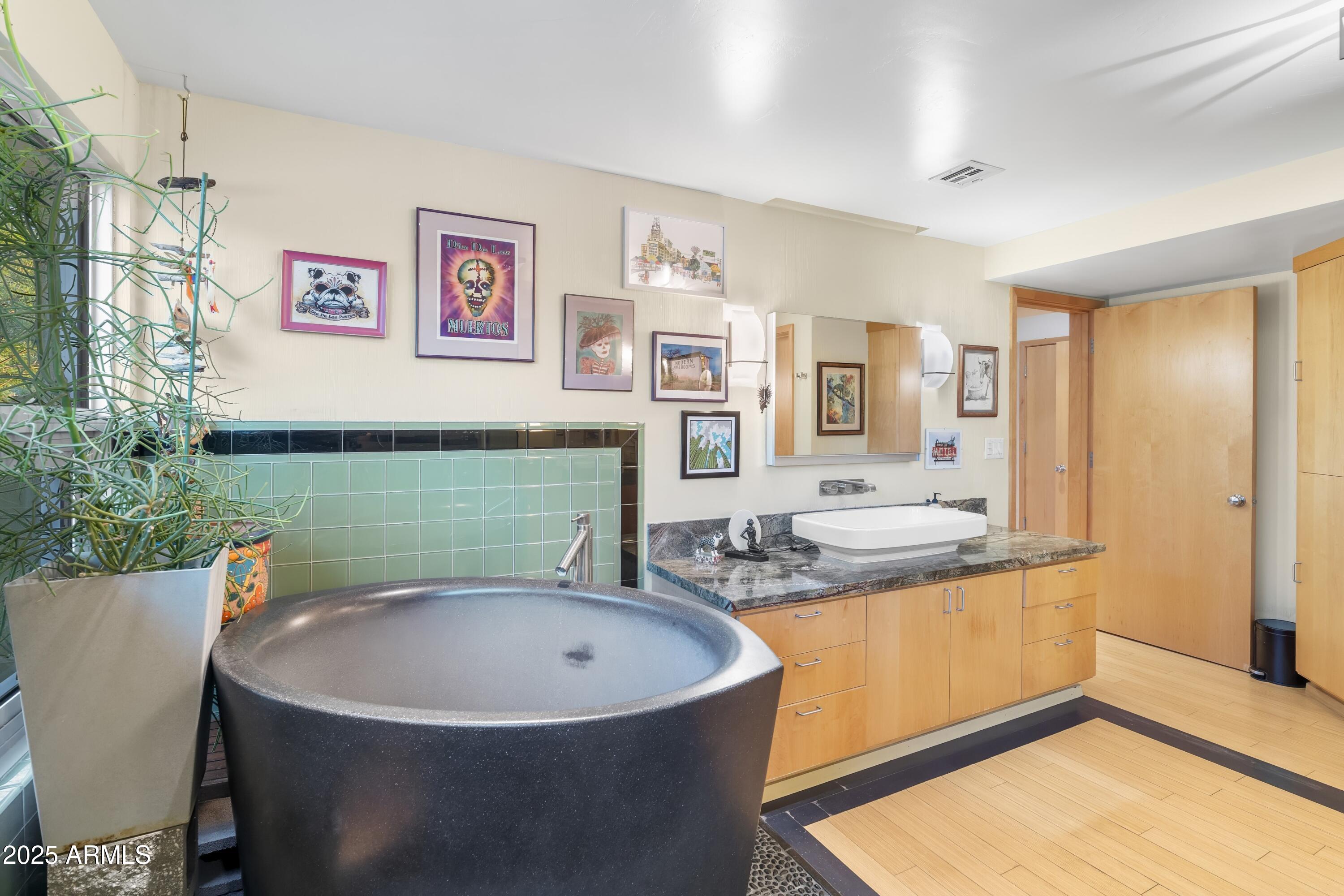 6306 N CAMELBACK MANOR Drive